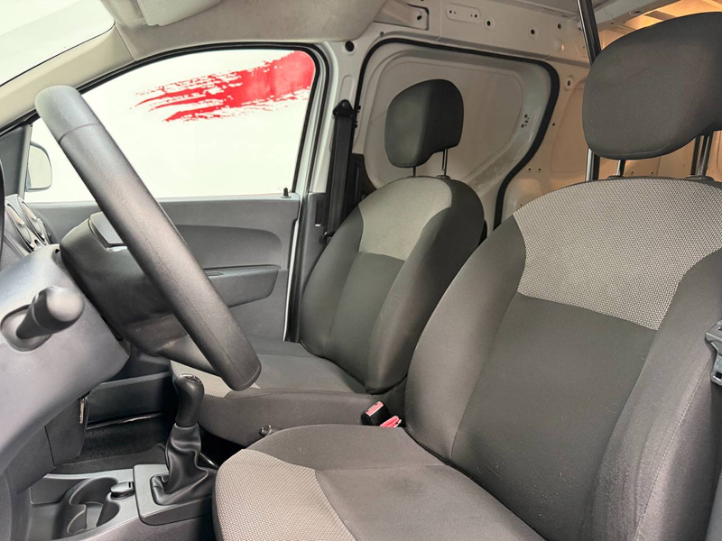 Dacia Dokker 1.6i Ambiance — photo 8