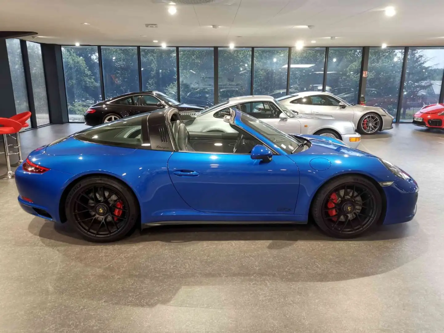 Porsche 911 Targa 4 GTS phase 2 PORSCHE APPROVED 10/27 Bleu - 2