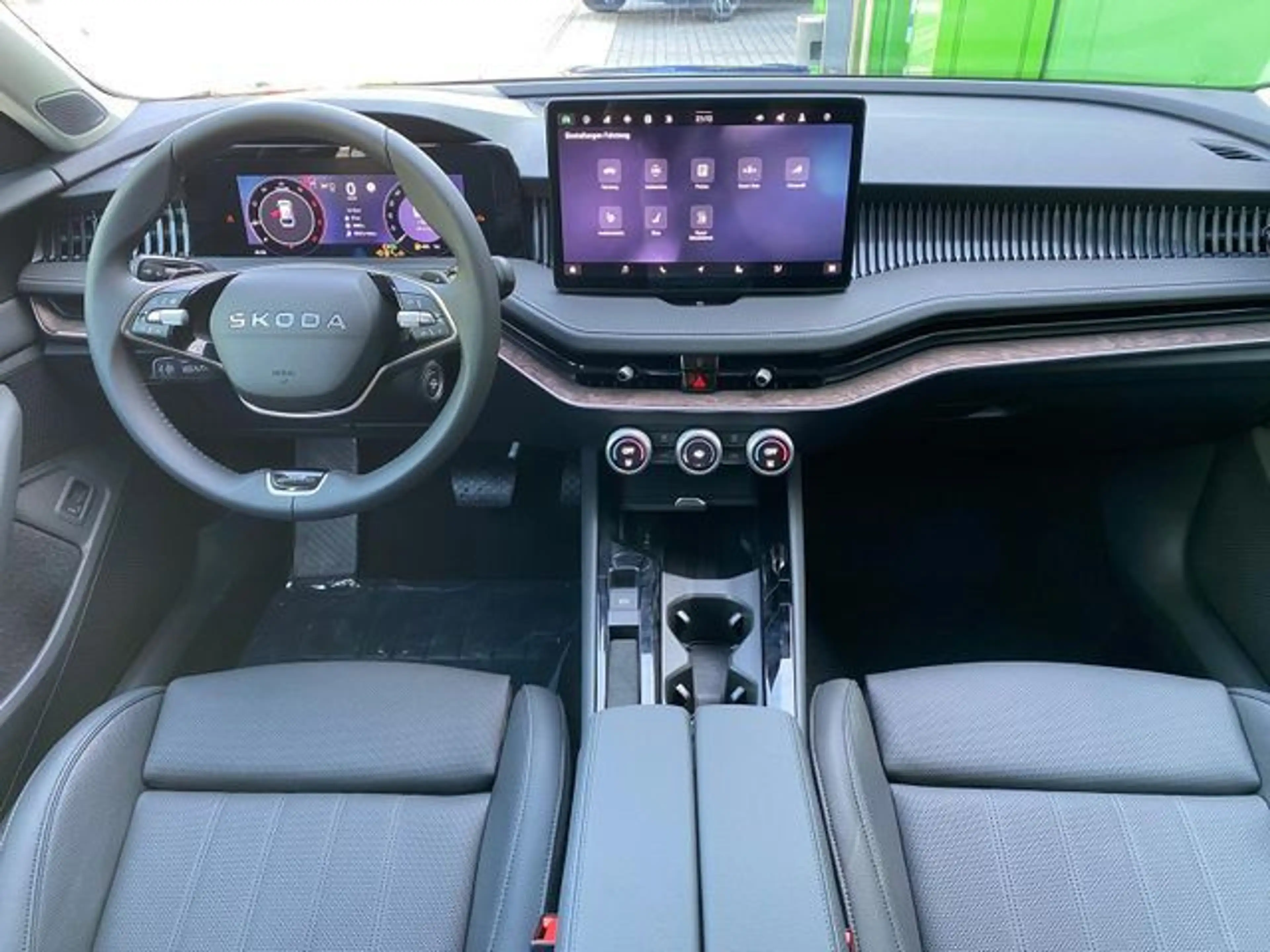 Skoda Superb Combi  iV 1.5 TSI DSG Laurin&Klement VOLL — photo 11