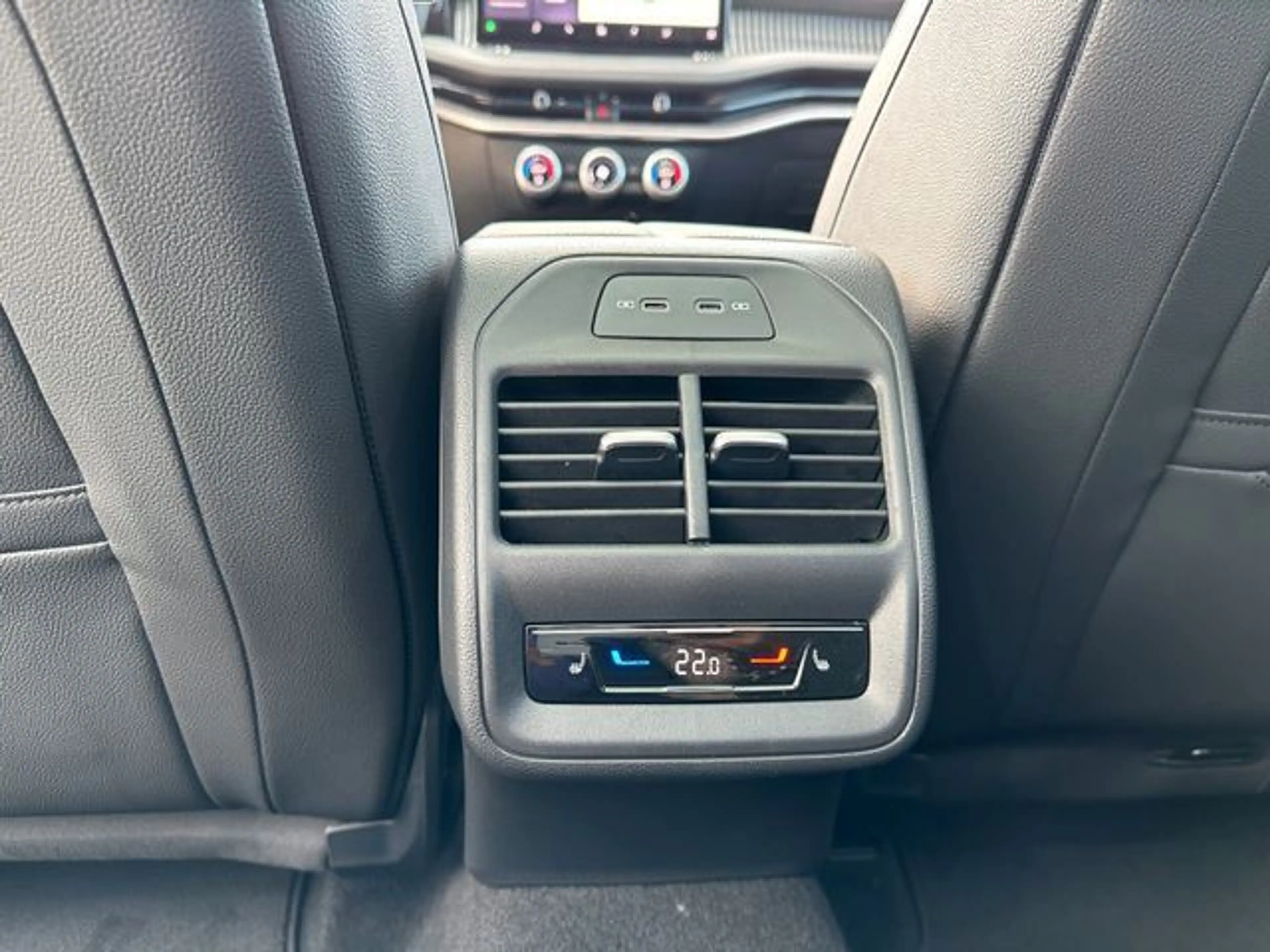 Skoda Superb Combi  iV 1.5 TSI DSG Laurin&Klement VOLL — photo 13