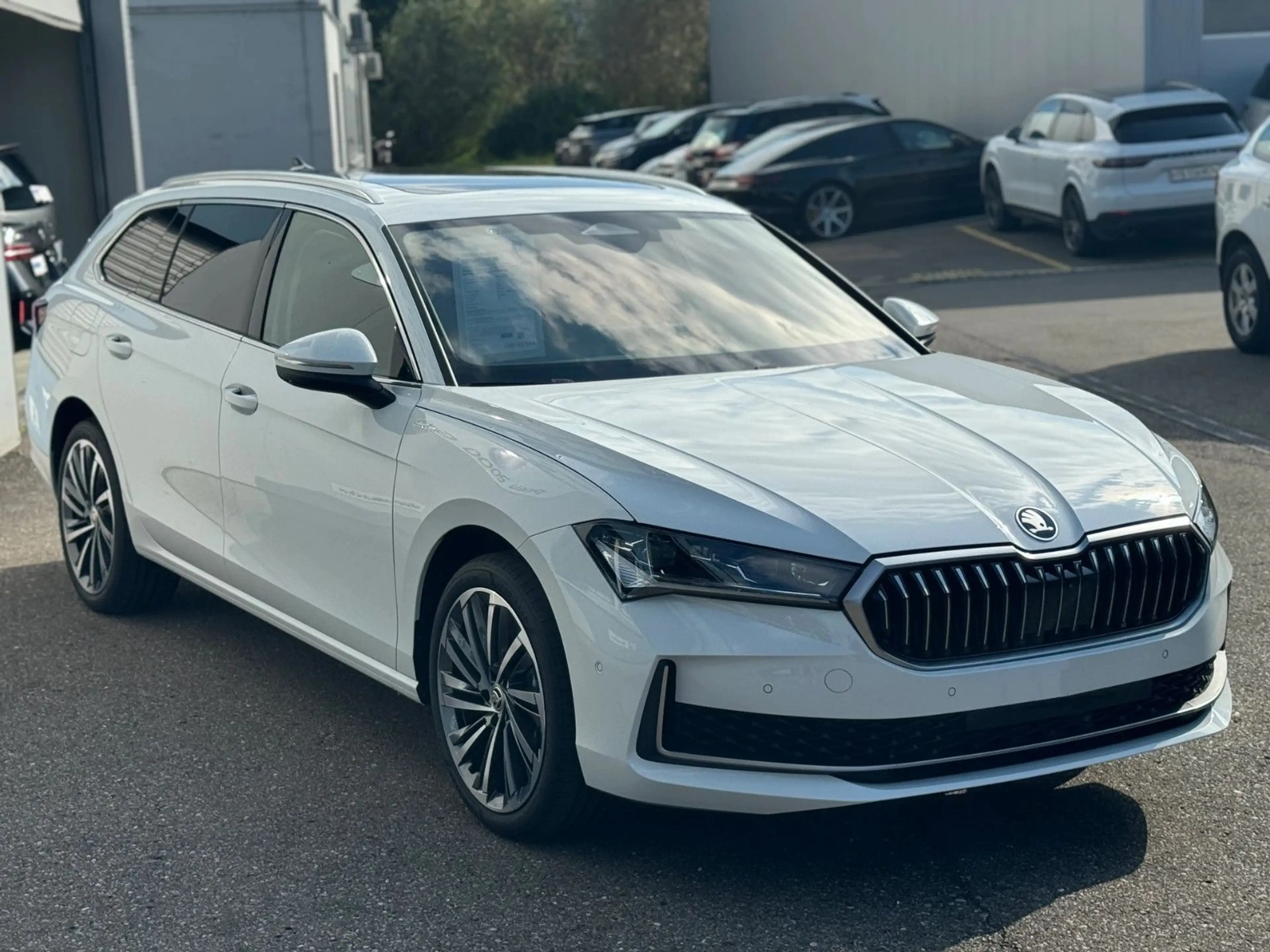 Skoda Superb Combi  iV 1.5 TSI DSG Laurin&Klement VOLL