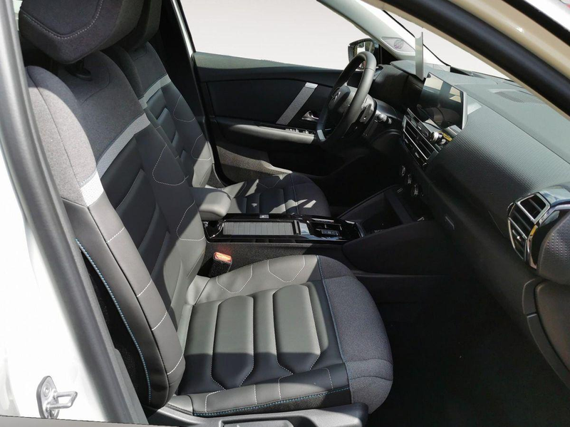Citroen C4 Shine 1.2 e-THP / PureTech — photo 7