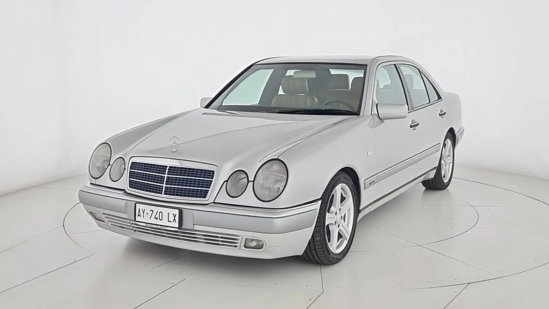 Mercedes-Benz E 300 E 300 turbodiesel cat Elegance Argento - 1