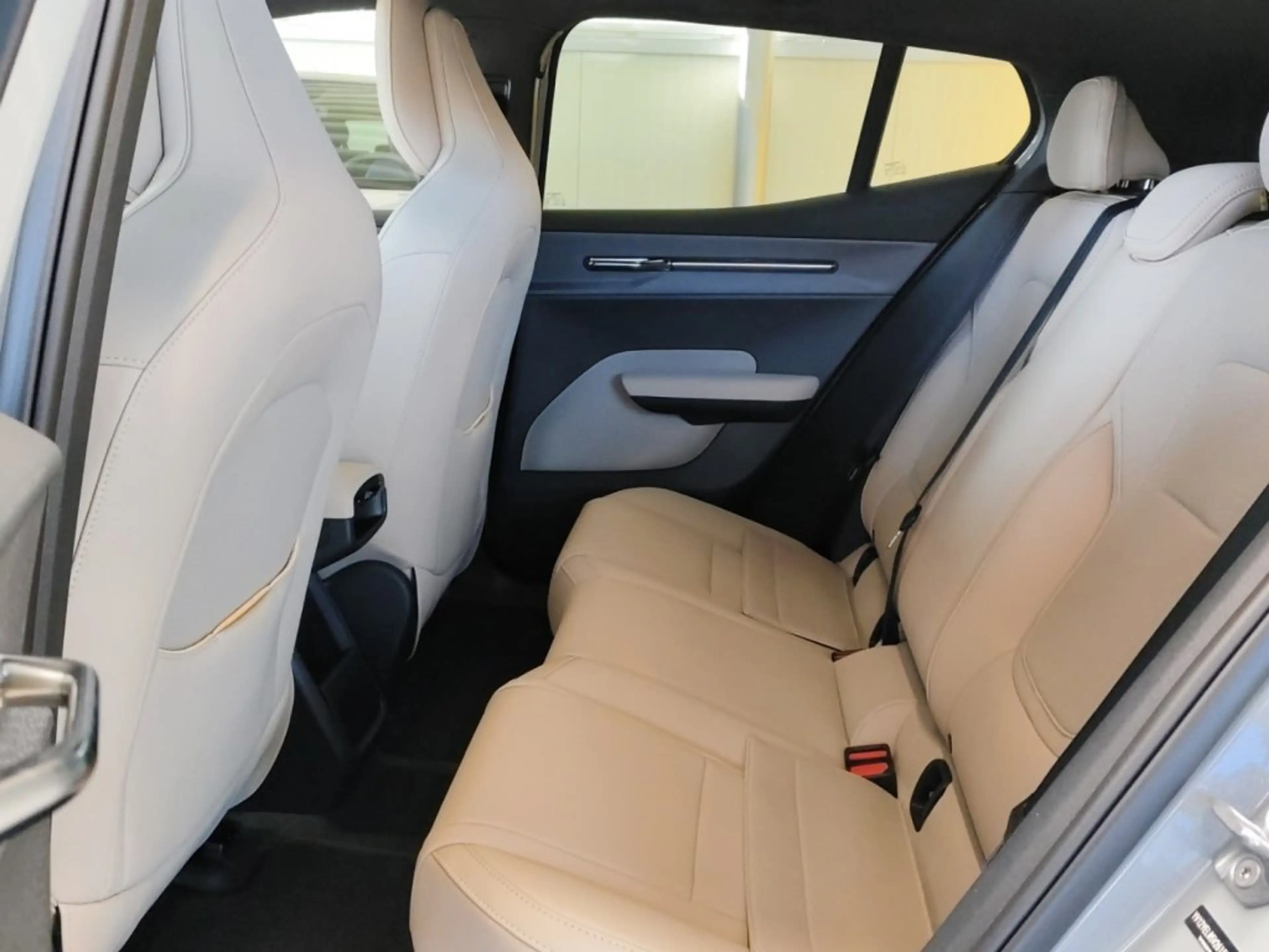 Volvo EX30 Cross Country Plus — photo 8