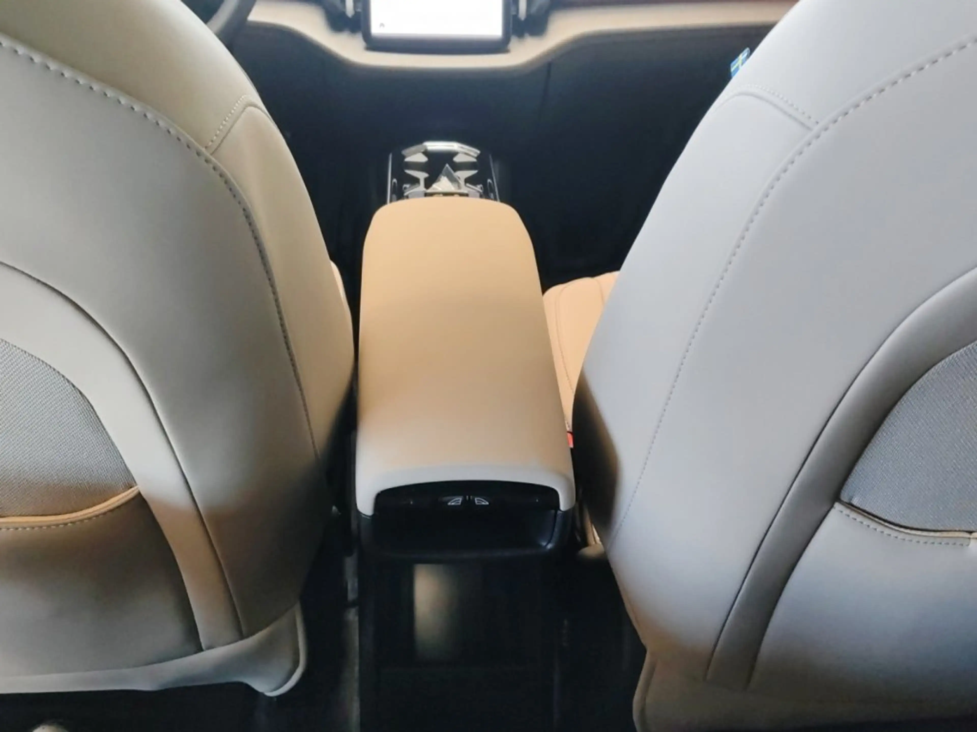 Volvo EX30 Cross Country Plus — photo 13