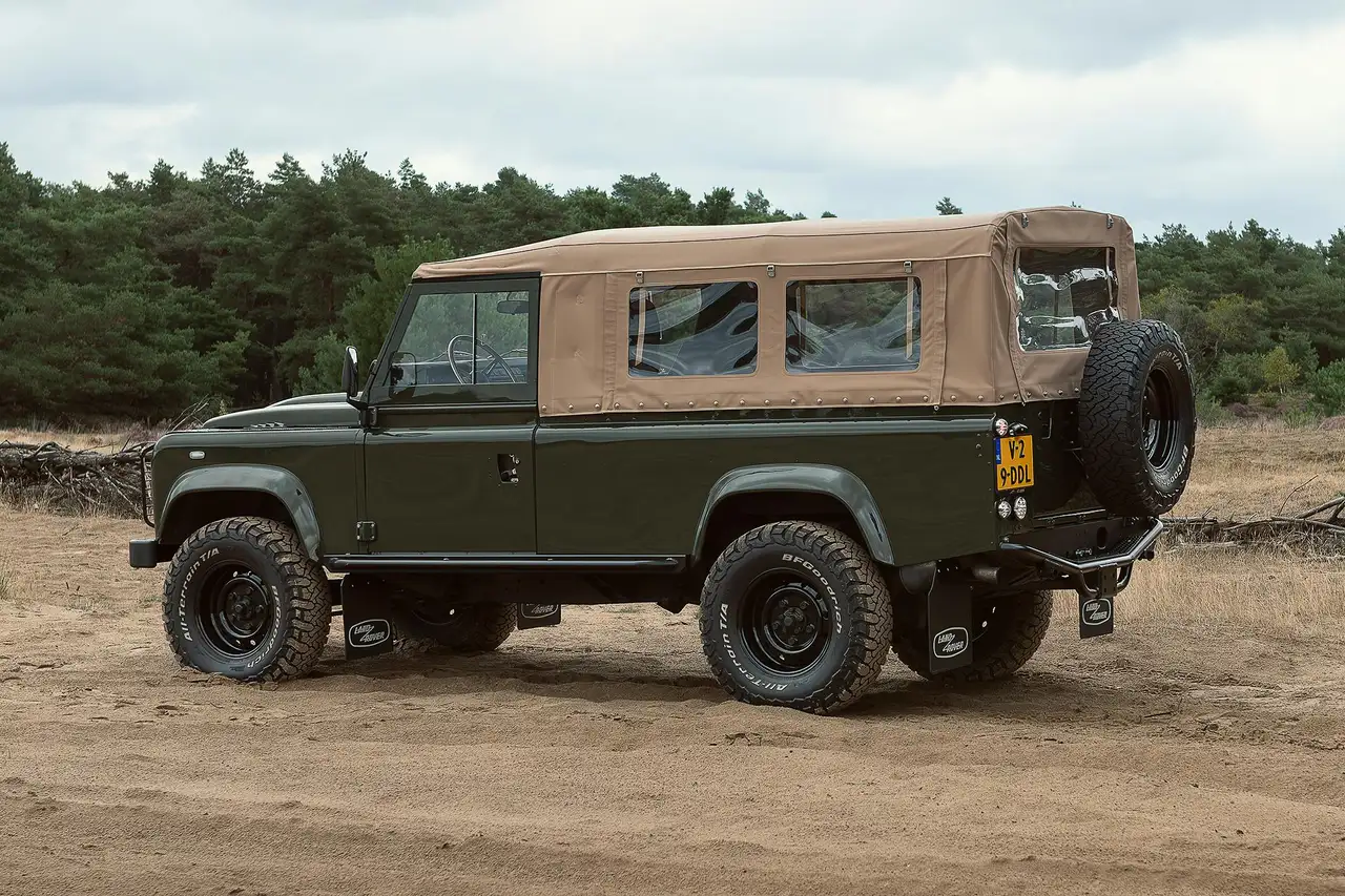 Land Rover Defender 2.5 TD5 110 180 PK Beachrunner Olijfgroen Dutch De, foto 8