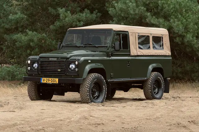 Land Rover Defender
