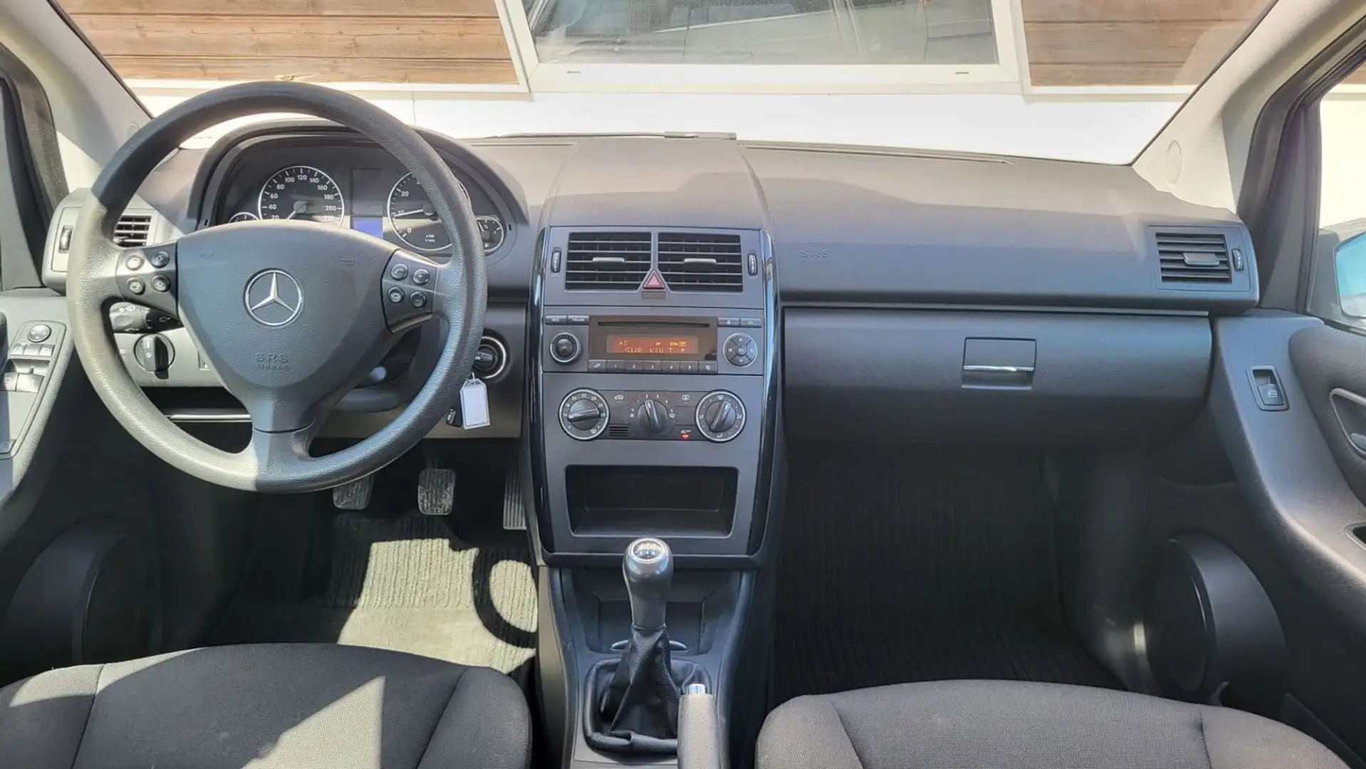 Mercedes-Benz A 200 136PS*TÜV NEU*8xBEREIFT Silber - 2