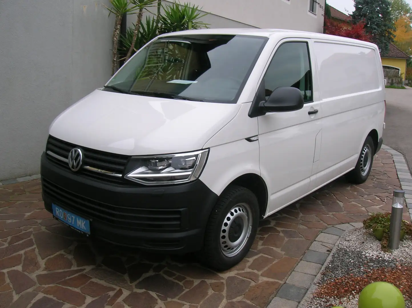 Volkswagen T6 Transporter Regale , Led - Scheinwerfer, Parksensoren, Klima Weiß - 2