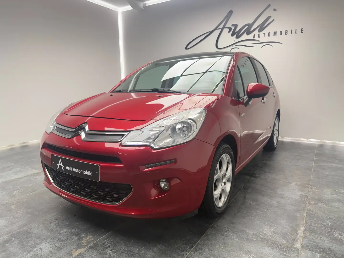 Citroen C3 1.2i*CAMERA*GPS*AIRCO*CRUISE*GARANTIE 12 MOIS* Rouge - 1