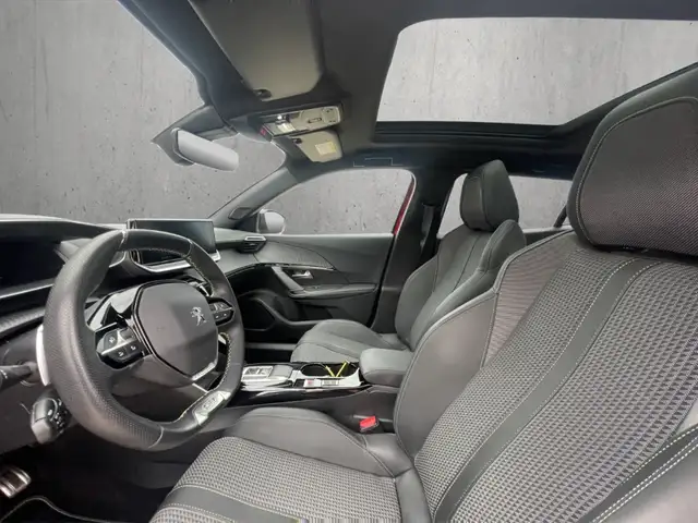 Peugeot 2008 view 9