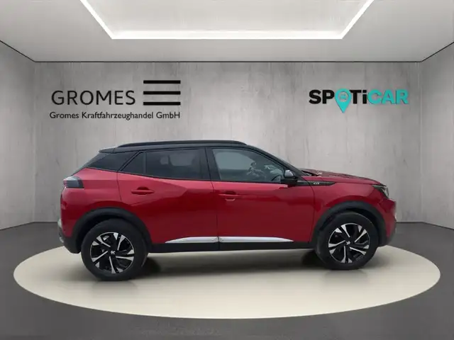 Peugeot 2008 view 2