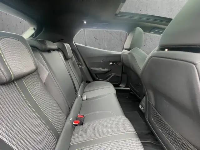 Peugeot 2008 view 14