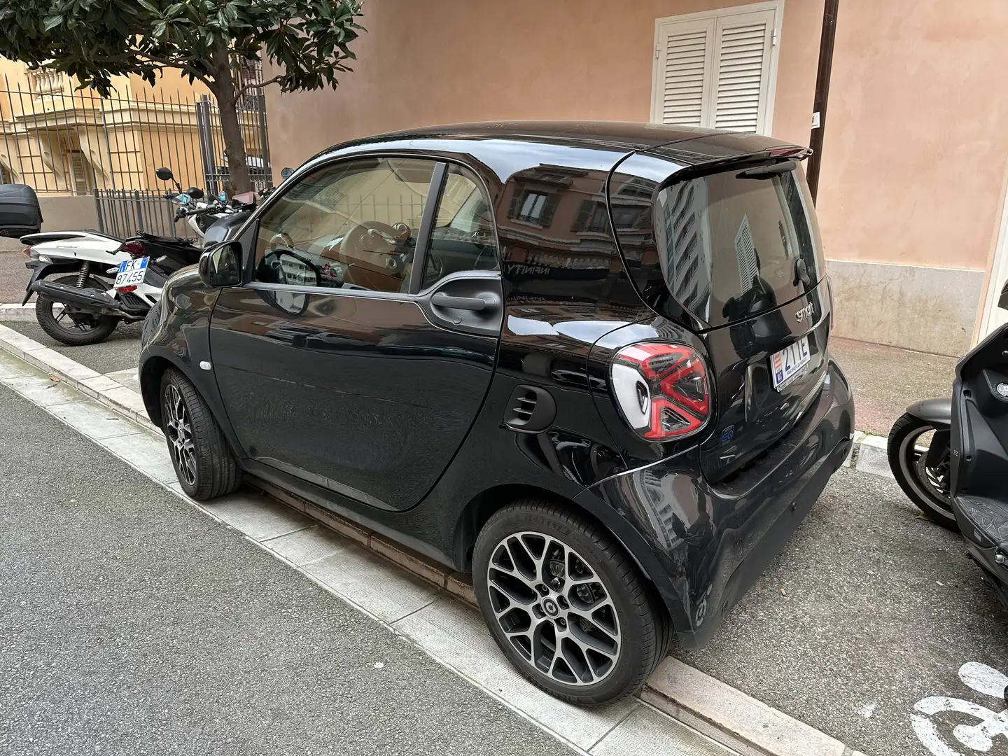 smart forTwo IV EQ 82ch prime Noir - 2