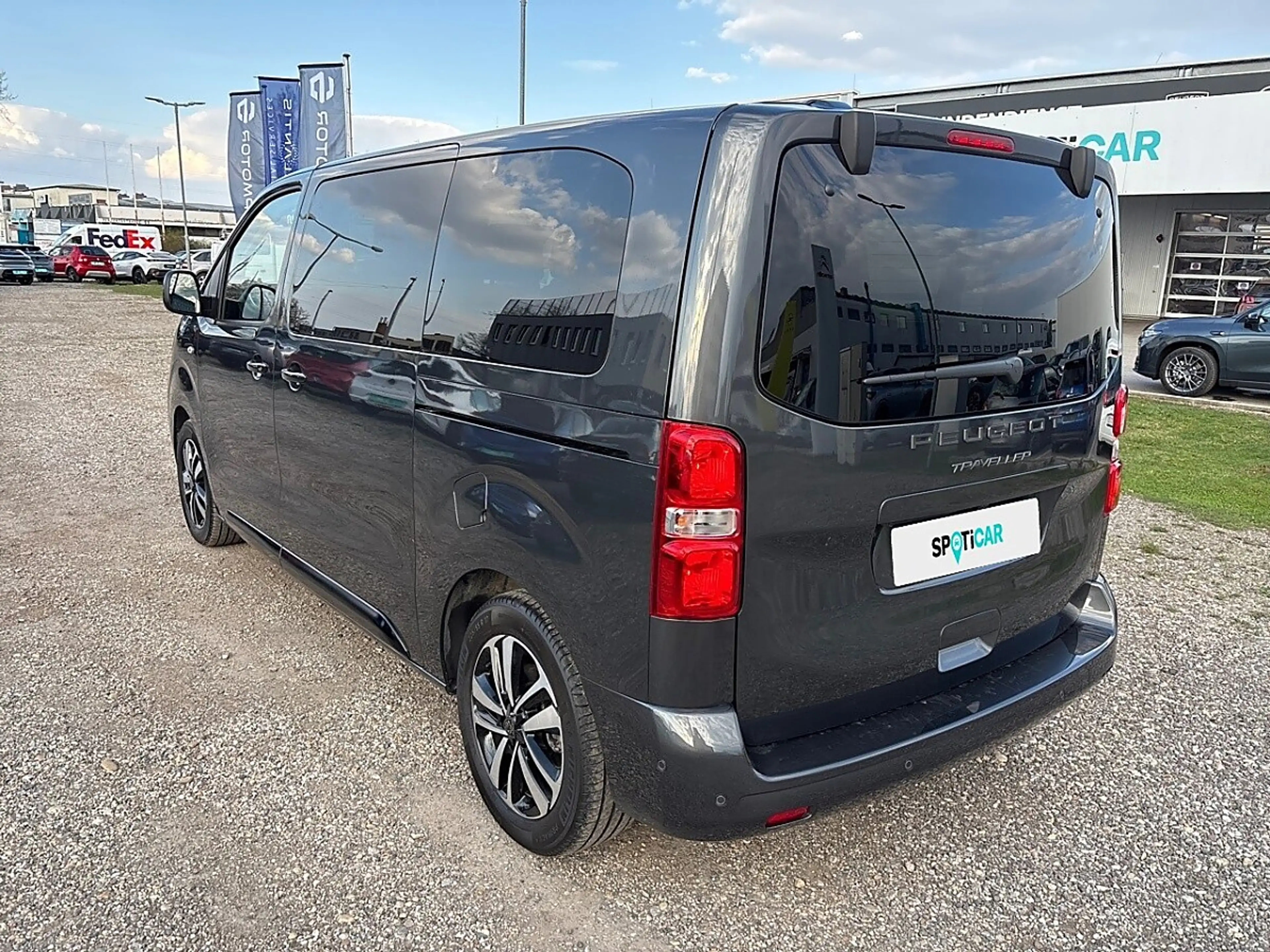 Peugeot Traveller Premium BlueHDi 180 Standard EAT8 — photo 7
