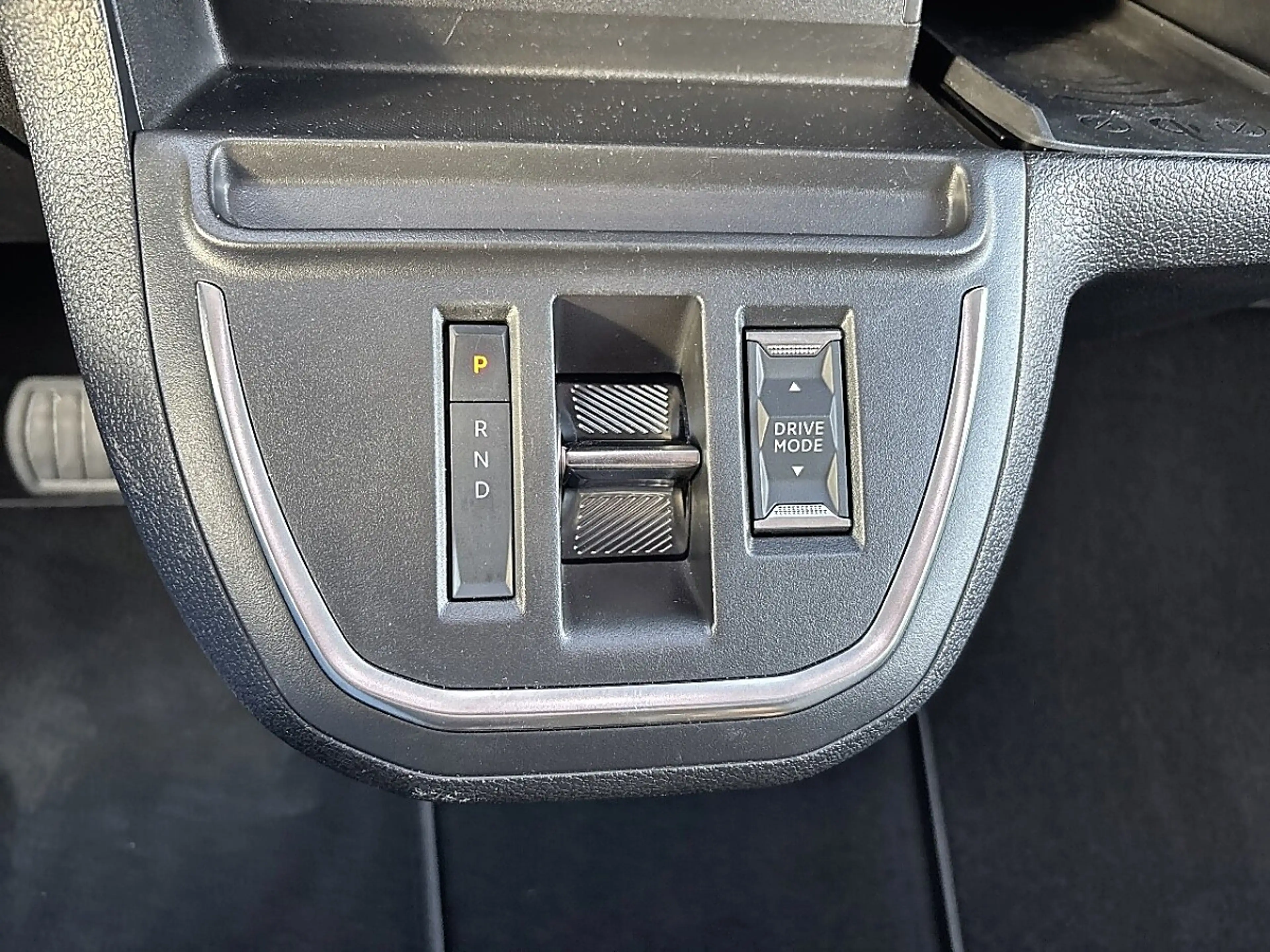 Peugeot Traveller Premium BlueHDi 180 Standard EAT8 — photo 14