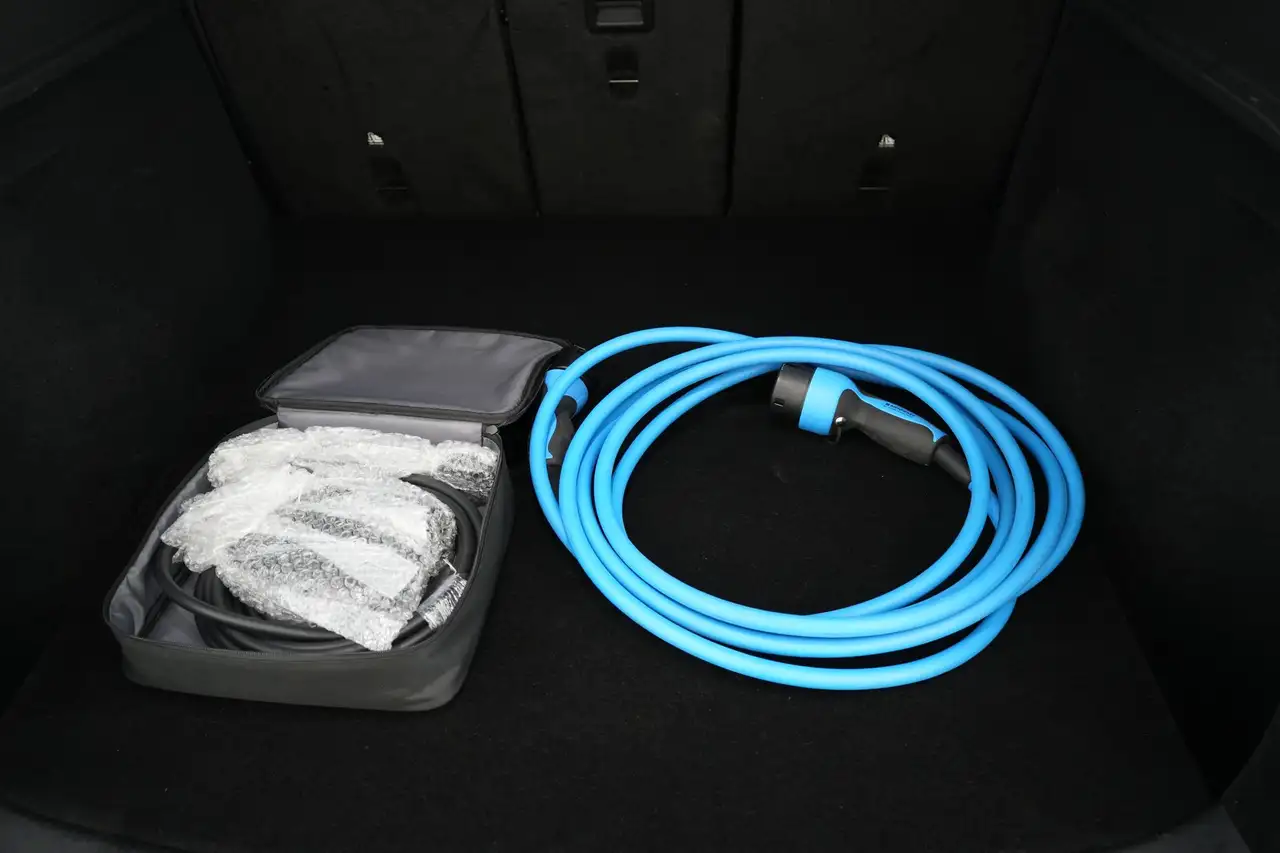 Tesla Model Y Long Range Dual Motor LEDER/CUIR LED GPS PDC CAM P, миниатюра 23