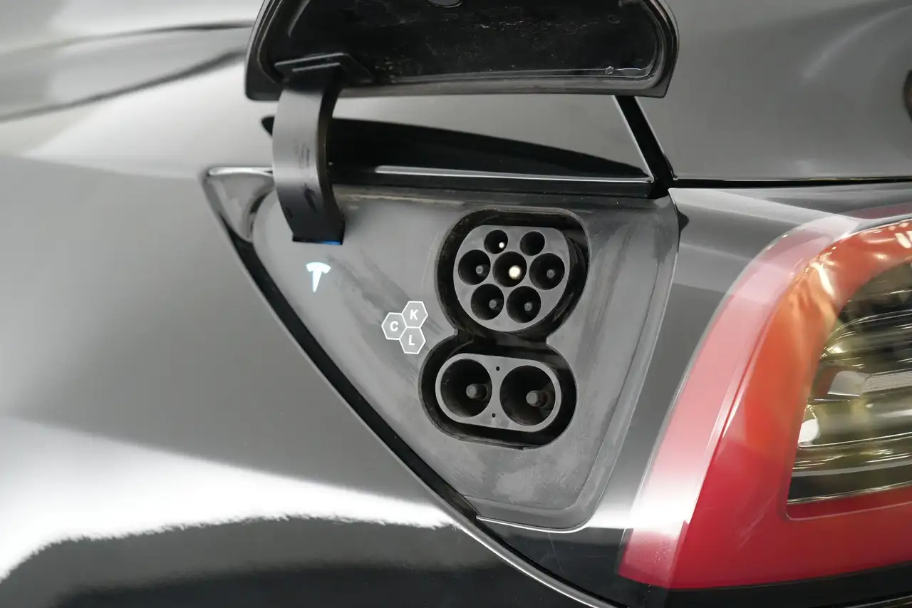 Tesla Model Y Long Range Dual Motor LEDER/CUIR LED GPS PDC CAM P, миниатюра 24