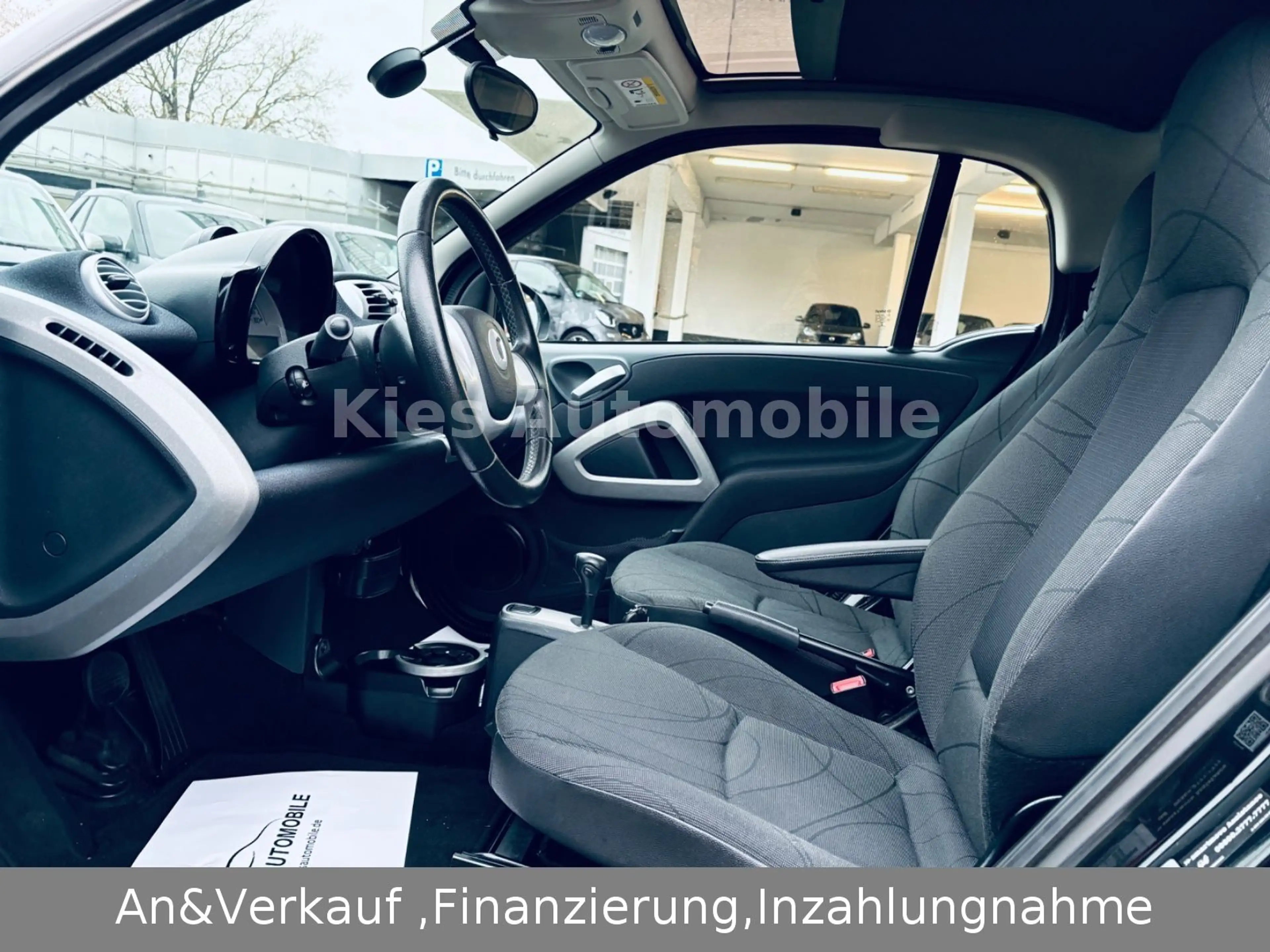 smart forTwo Passion 84Ps AUTOM/SERVO/NAVI/PANORAMA — photo 13