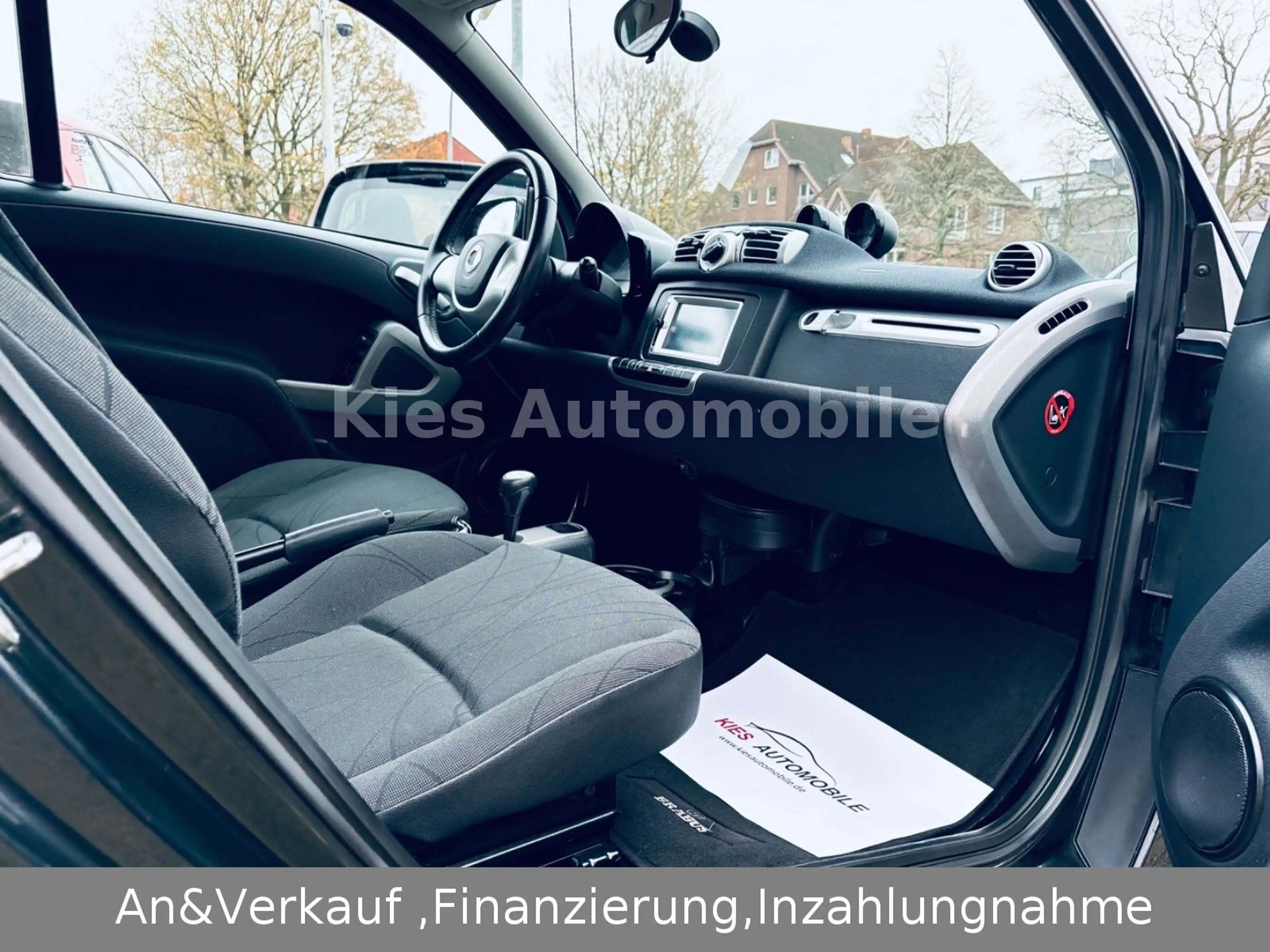 smart forTwo Passion 84Ps AUTOM/SERVO/NAVI/PANORAMA — photo 14