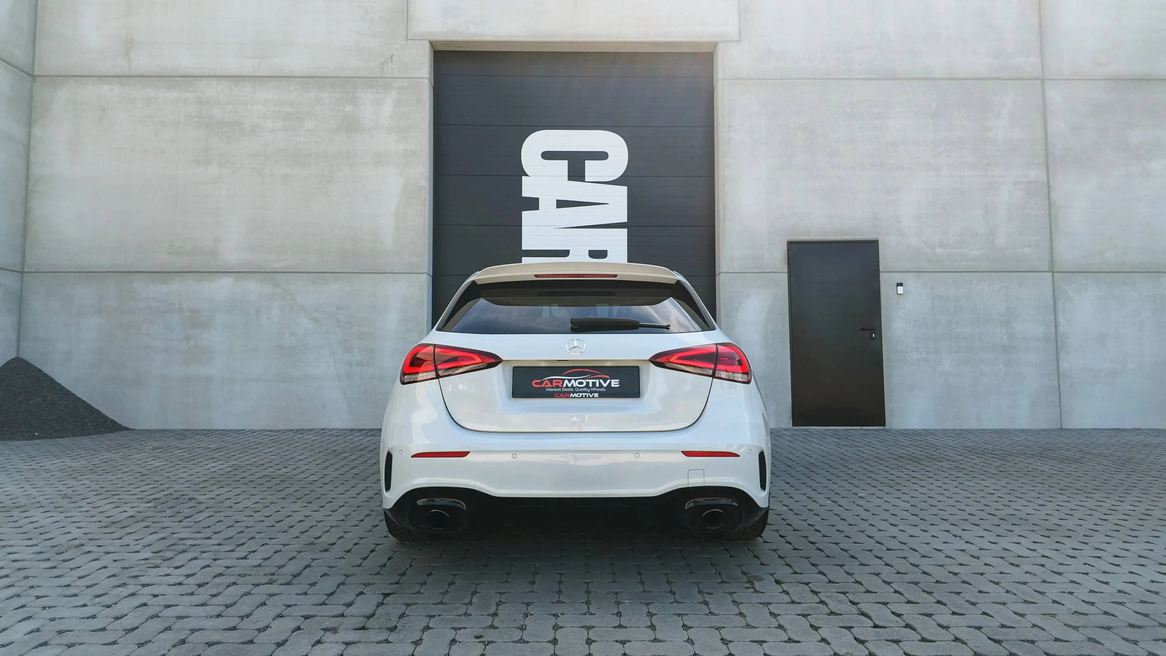 Mercedes-Benz A 35 AMG 4-Matic / PANO / BURMESTER / NIGHT PACK / MULTIBEAM LED / CARPLAY — photo 4