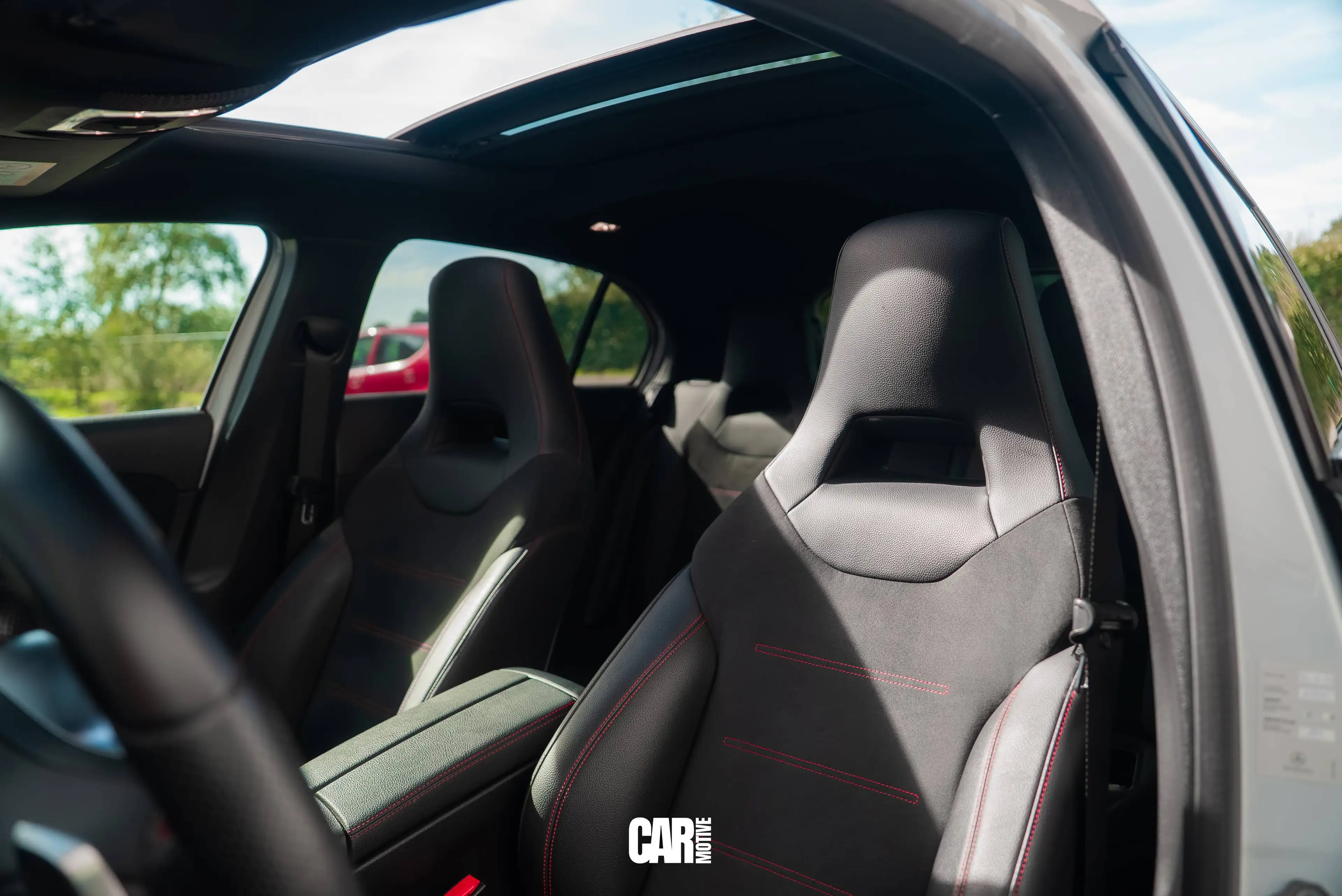 Mercedes-Benz A 35 AMG 4-Matic / PANO / BURMESTER / NIGHT PACK / MULTIBEAM LED / CARPLAY — photo 9