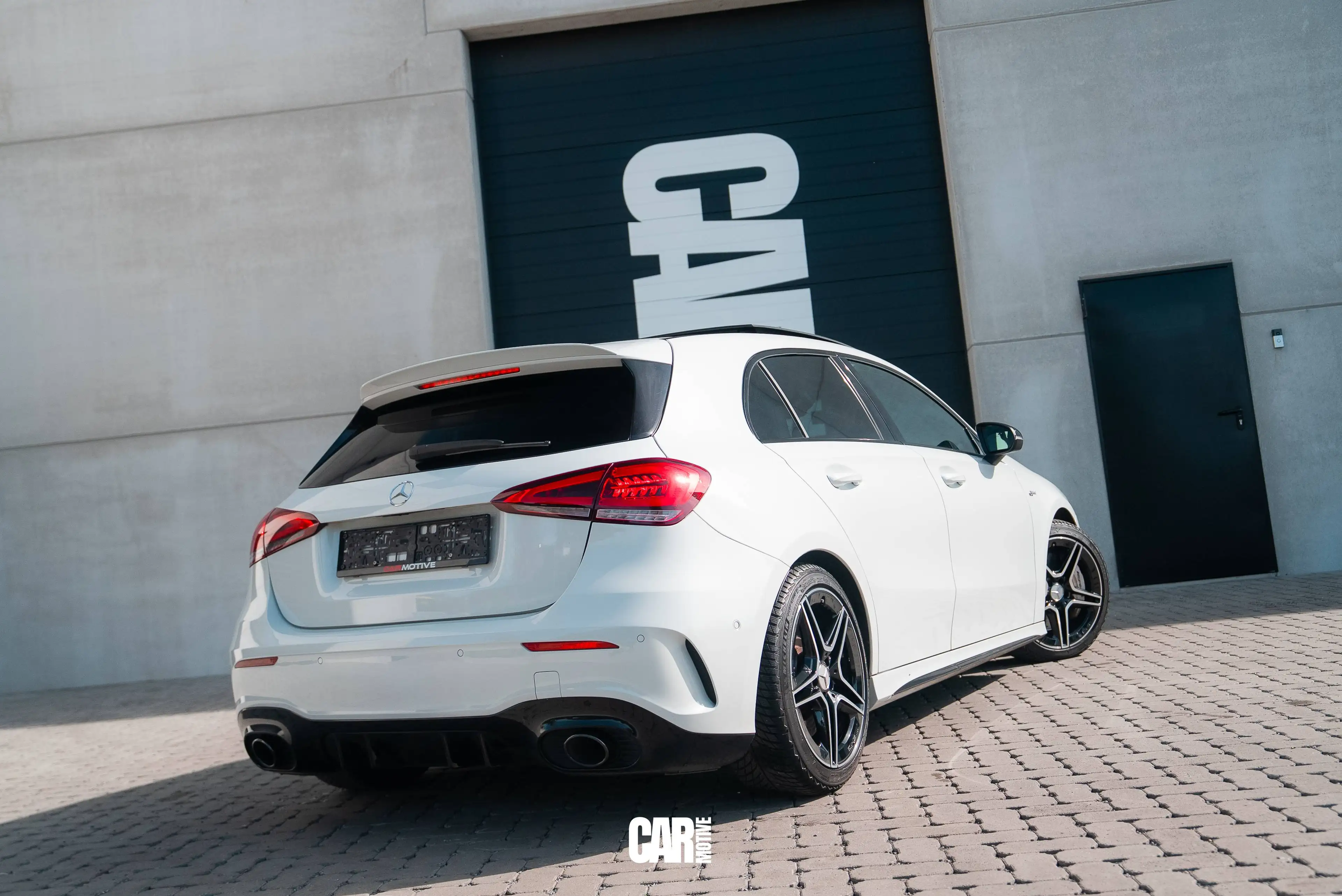 Mercedes-Benz A 35 AMG 4-Matic / PANO / BURMESTER / NIGHT PACK / MULTIBEAM LED / CARPLAY — photo 4
