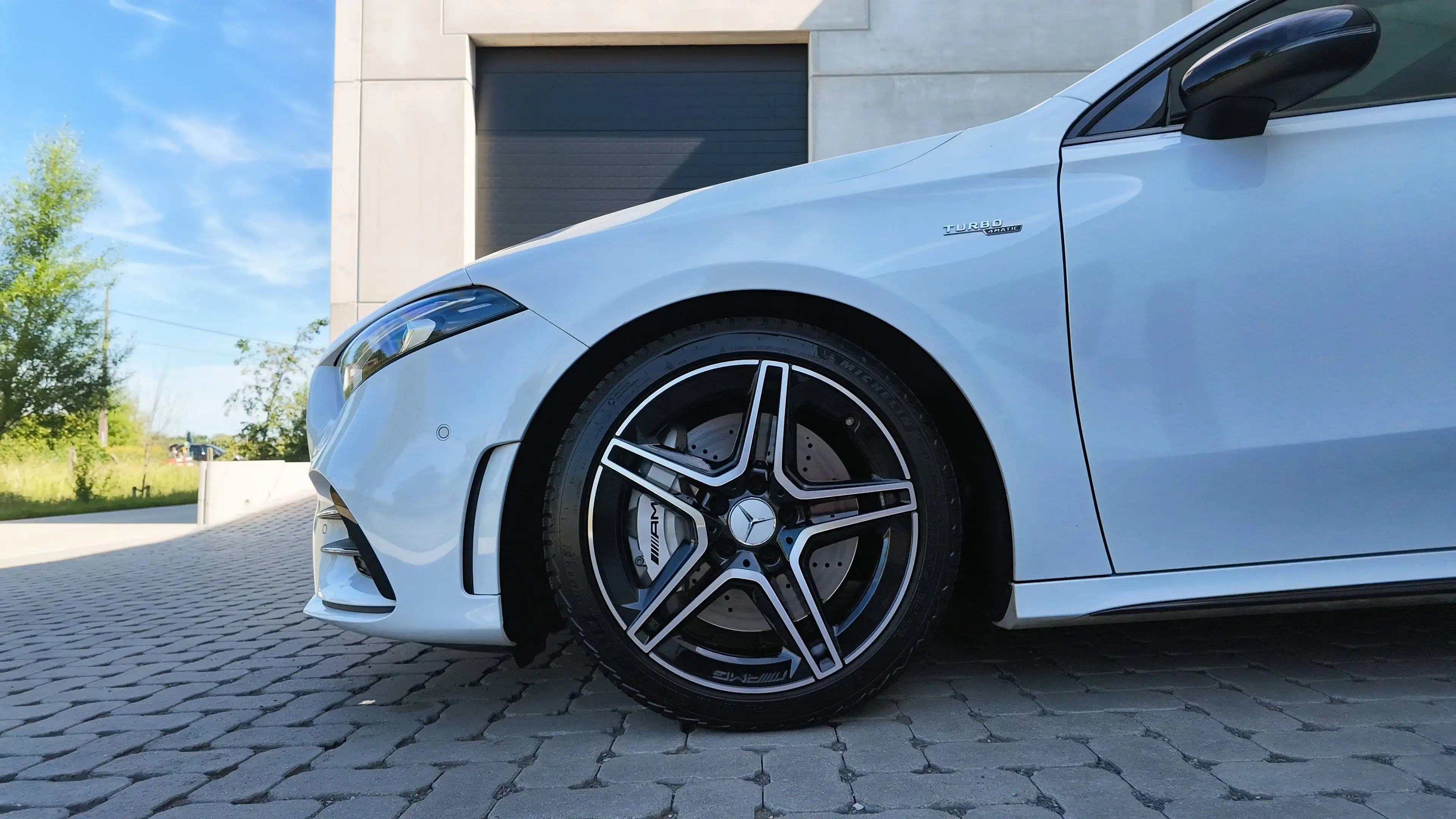 Mercedes-Benz A 35 AMG 4-Matic / PANO / BURMESTER / NIGHT PACK / MULTIBEAM LED / CARPLAY — photo 15