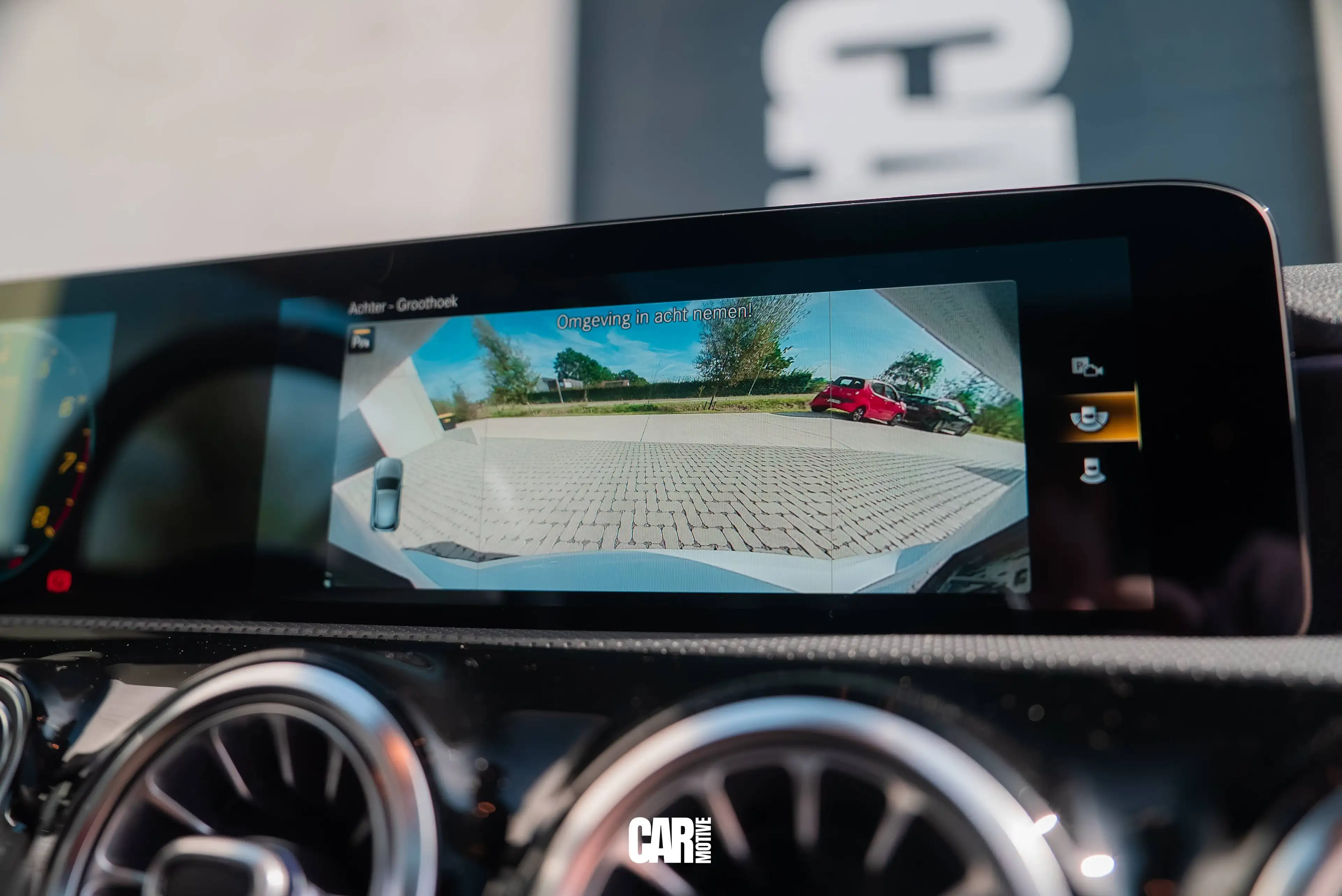 Mercedes-Benz A 35 AMG 4-Matic / PANO / BURMESTER / NIGHT PACK / MULTIBEAM LED / CARPLAY — photo 11