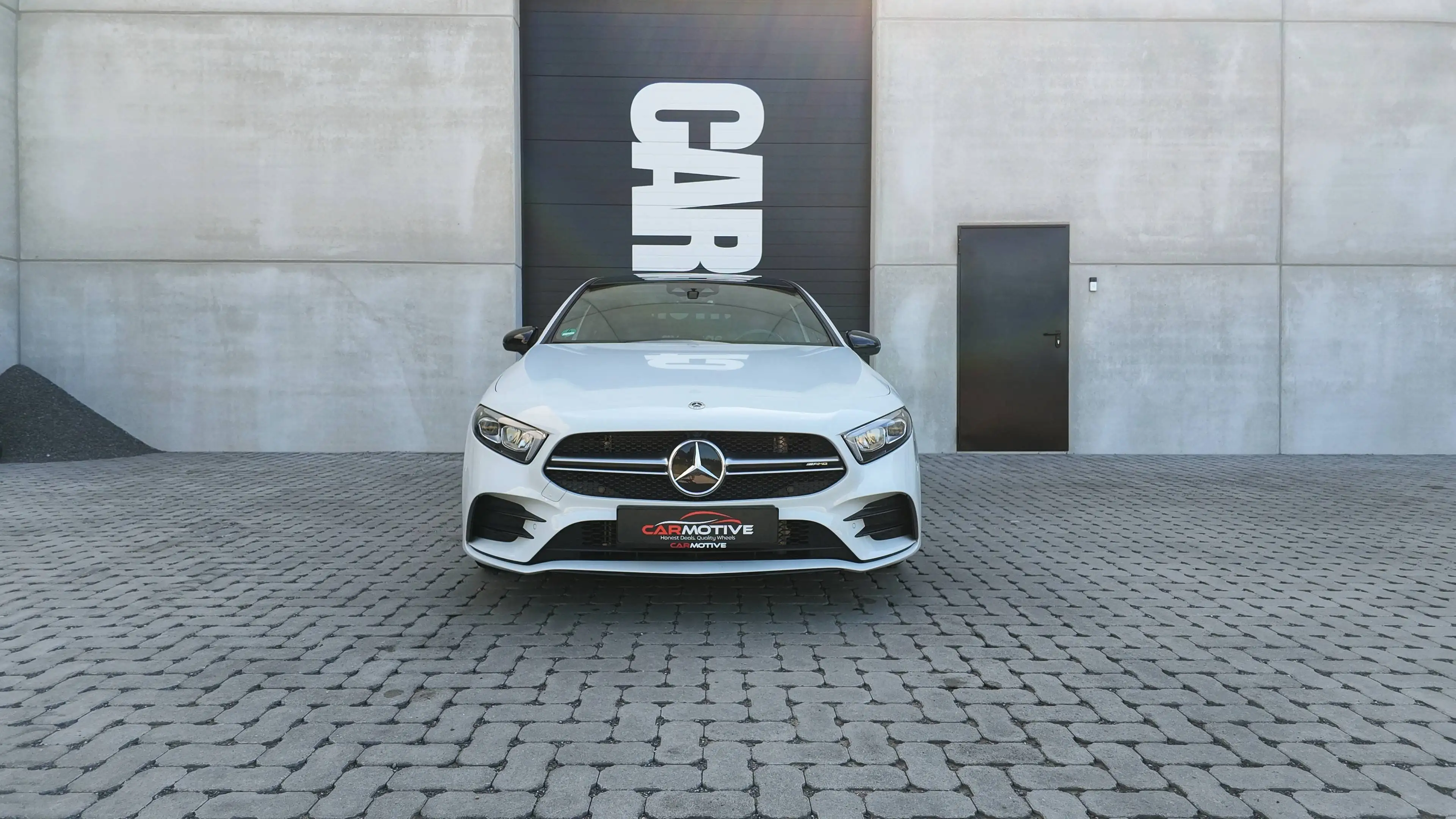 Mercedes-Benz A 35 AMG 4-Matic / PANO / BURMESTER / NIGHT PACK / MULTIBEAM LED / CARPLAY — photo 3
