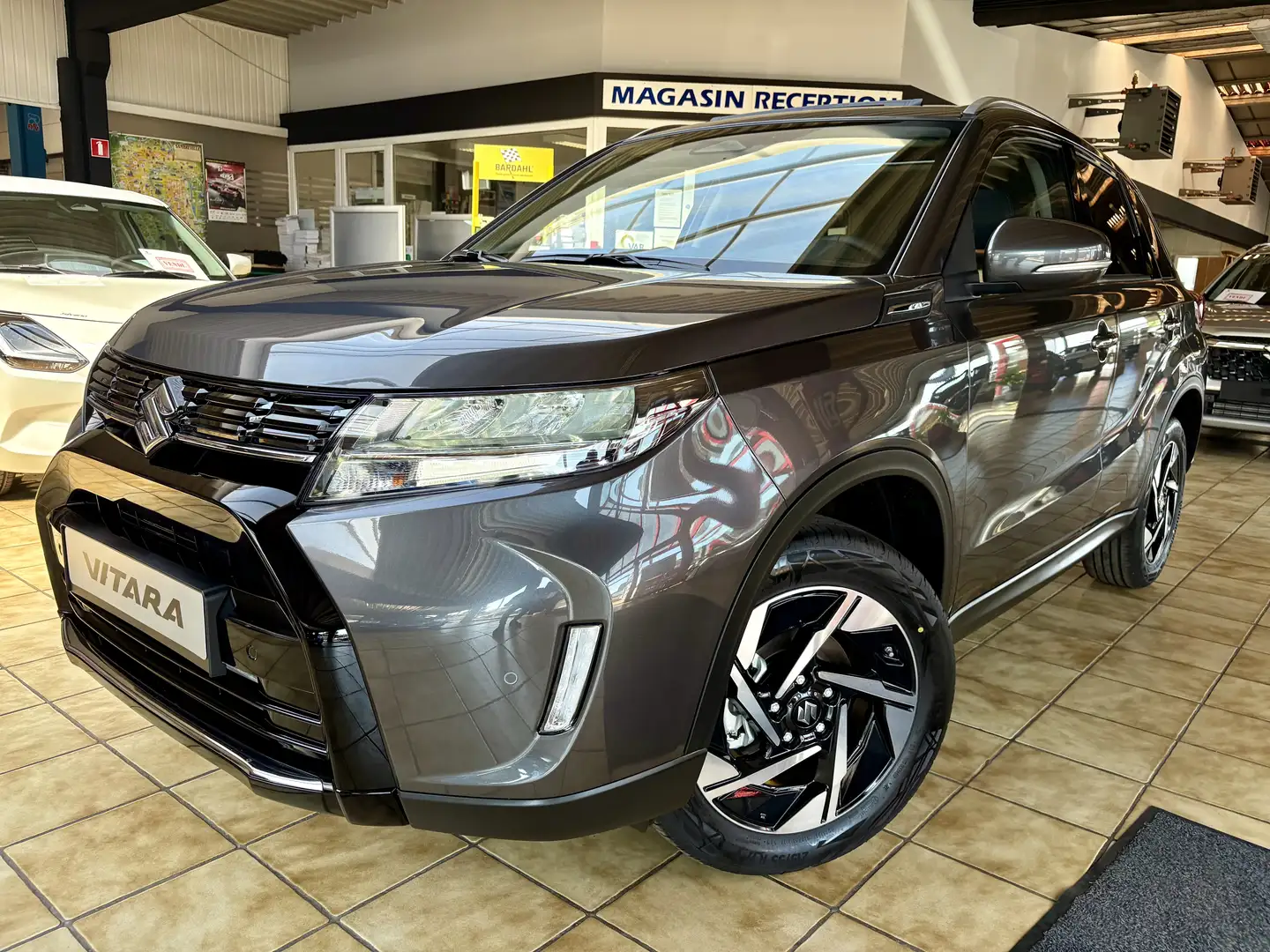 Suzuki Vitara 1.4 Turbo MHEV 48V GLX SP / NEUVE - GARANTIE 7 ANS Gris - 1