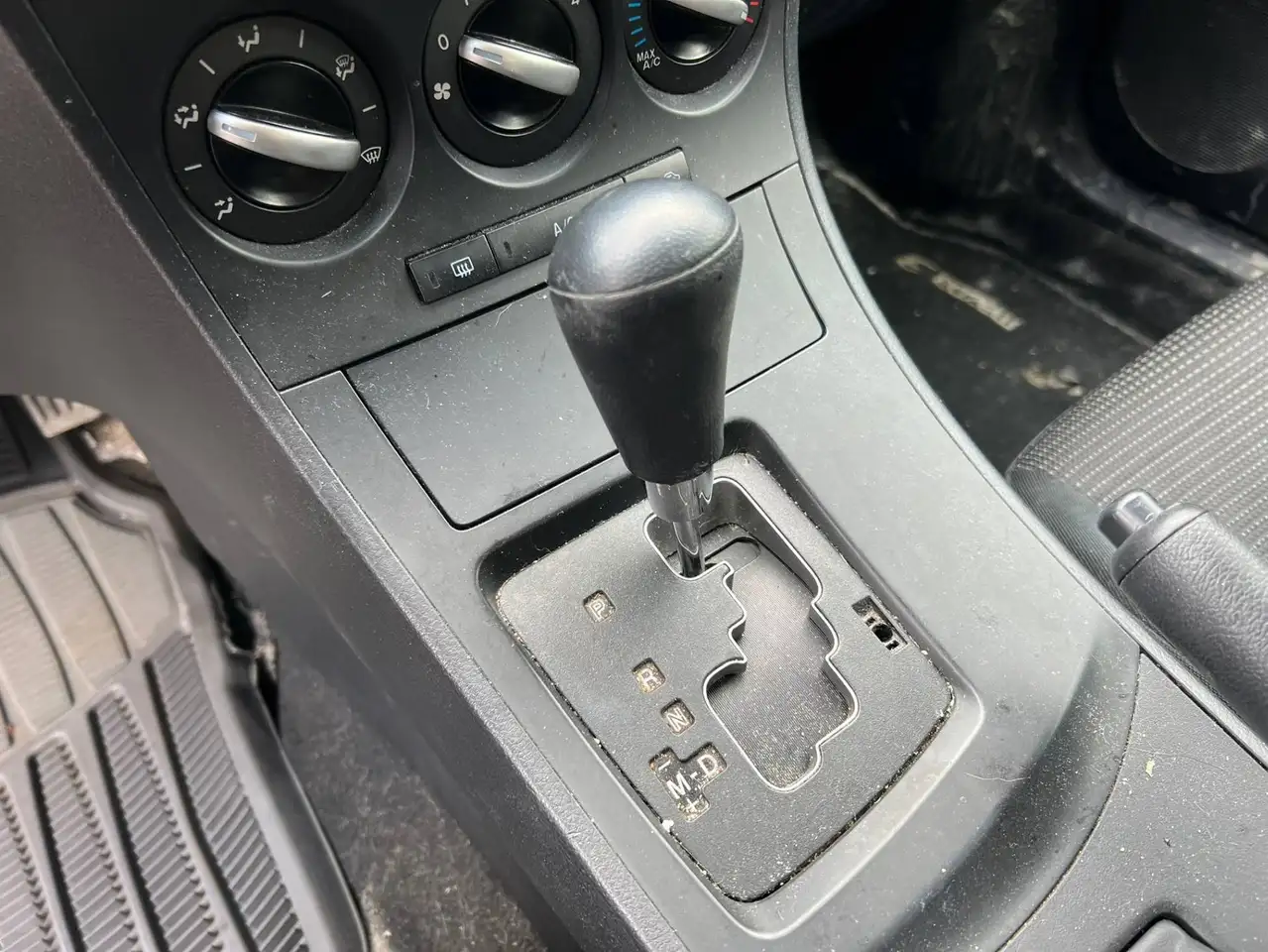 Mazda 3 снимка Mazda 3