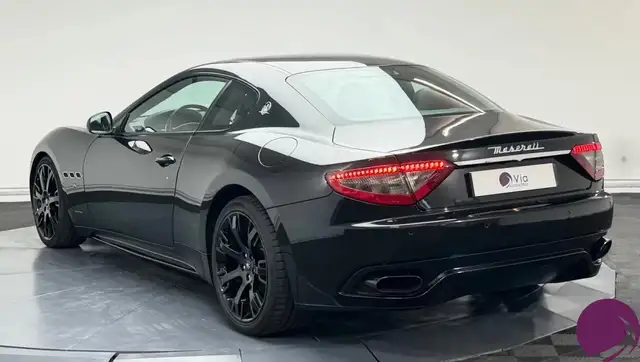 Maserati Granturismo view 7