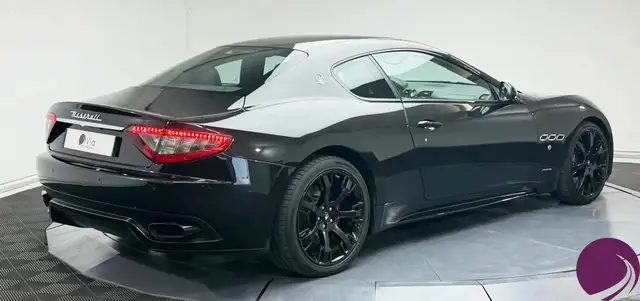 Maserati Granturismo view 6