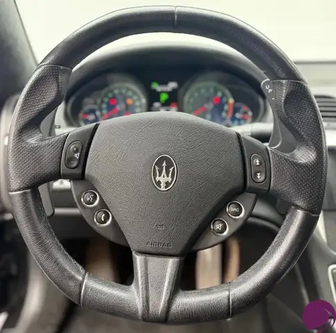 Maserati Granturismo view 11