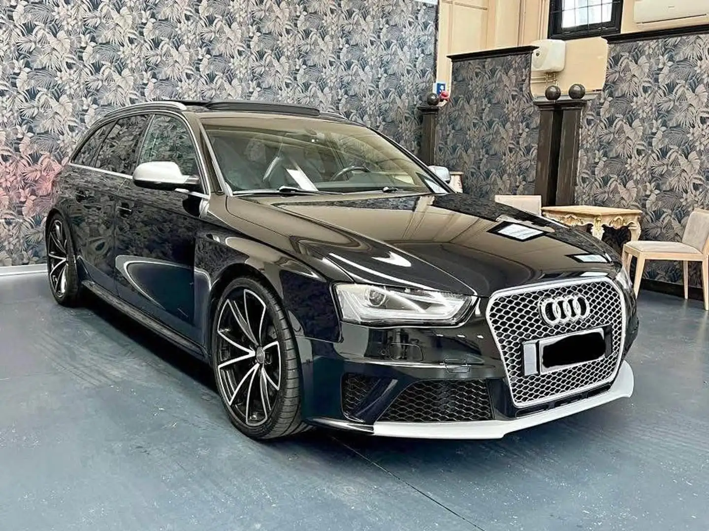 Audi RS4 Audi RS4 Avant 4.2TFSI Quattro Zwart - 1