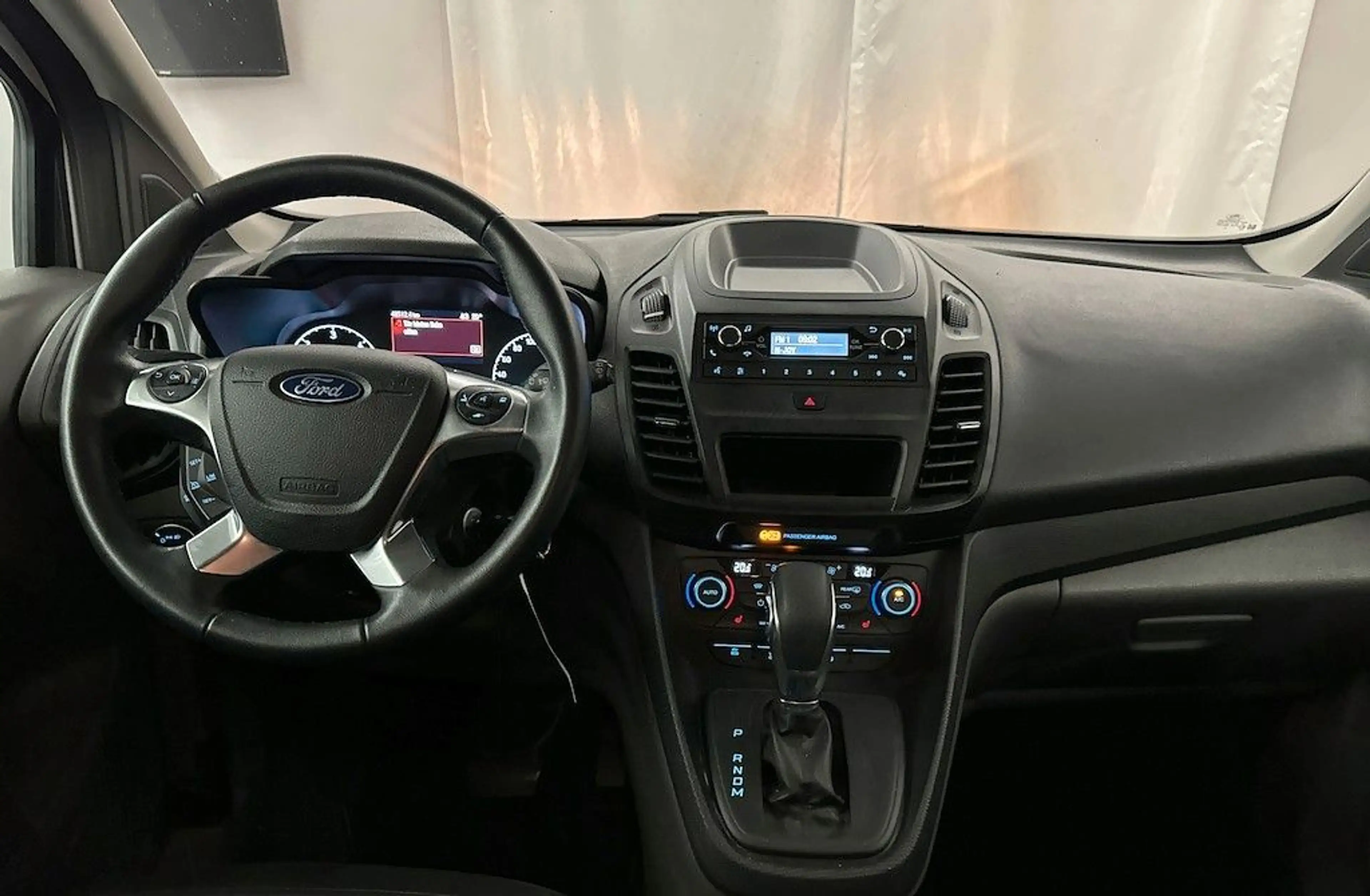 Ford Tourneo Connect # L 2 Automatik — photo 8