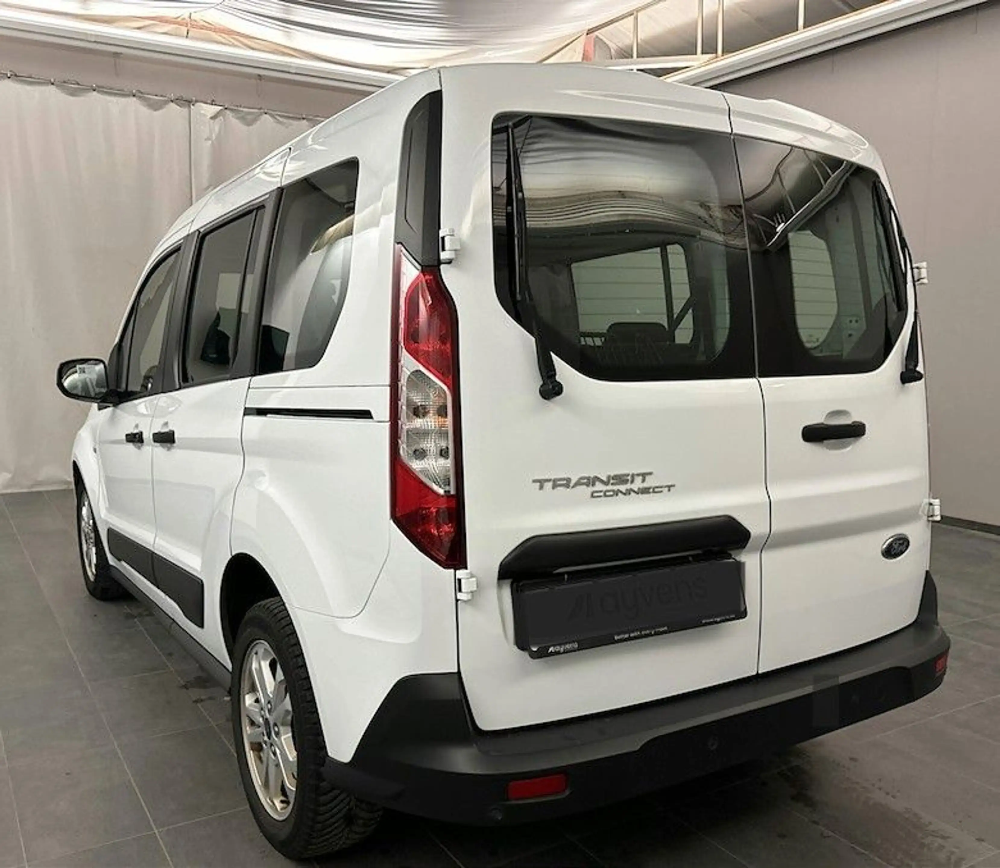 Ford Tourneo Connect # L 2 Automatik — photo 2