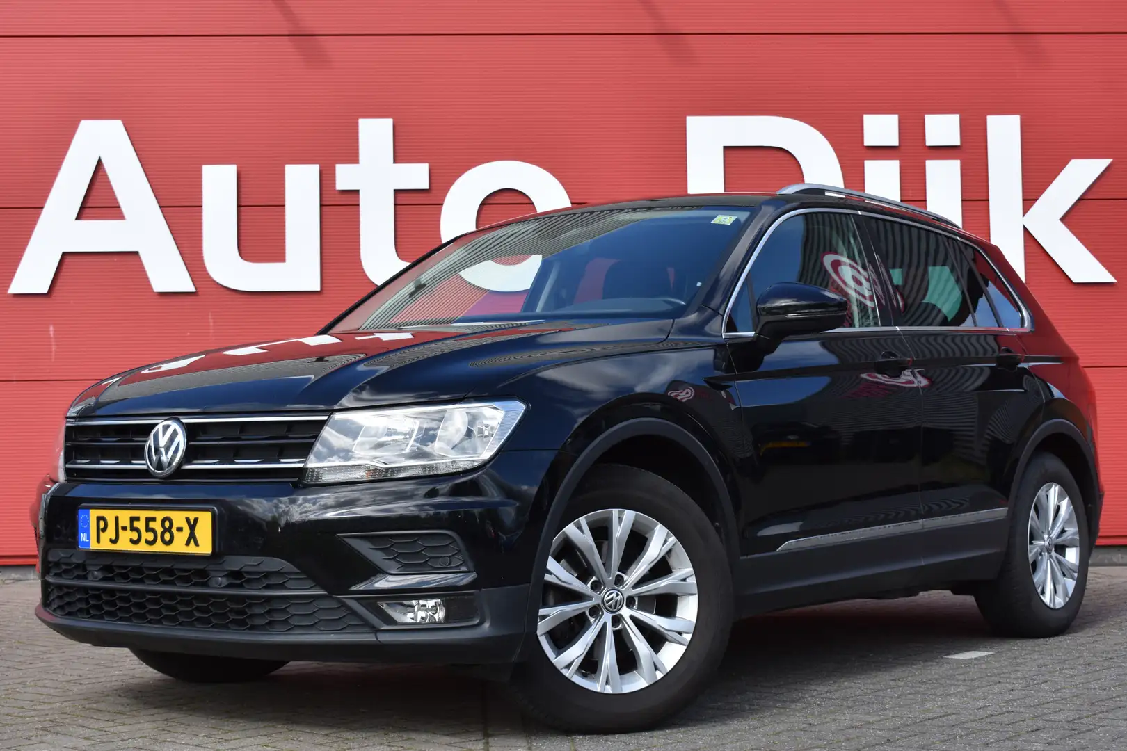 Volkswagen Tiguan 1.4 TSI ACT Comfortline Business Carplay | Adapt.C Negro - 1