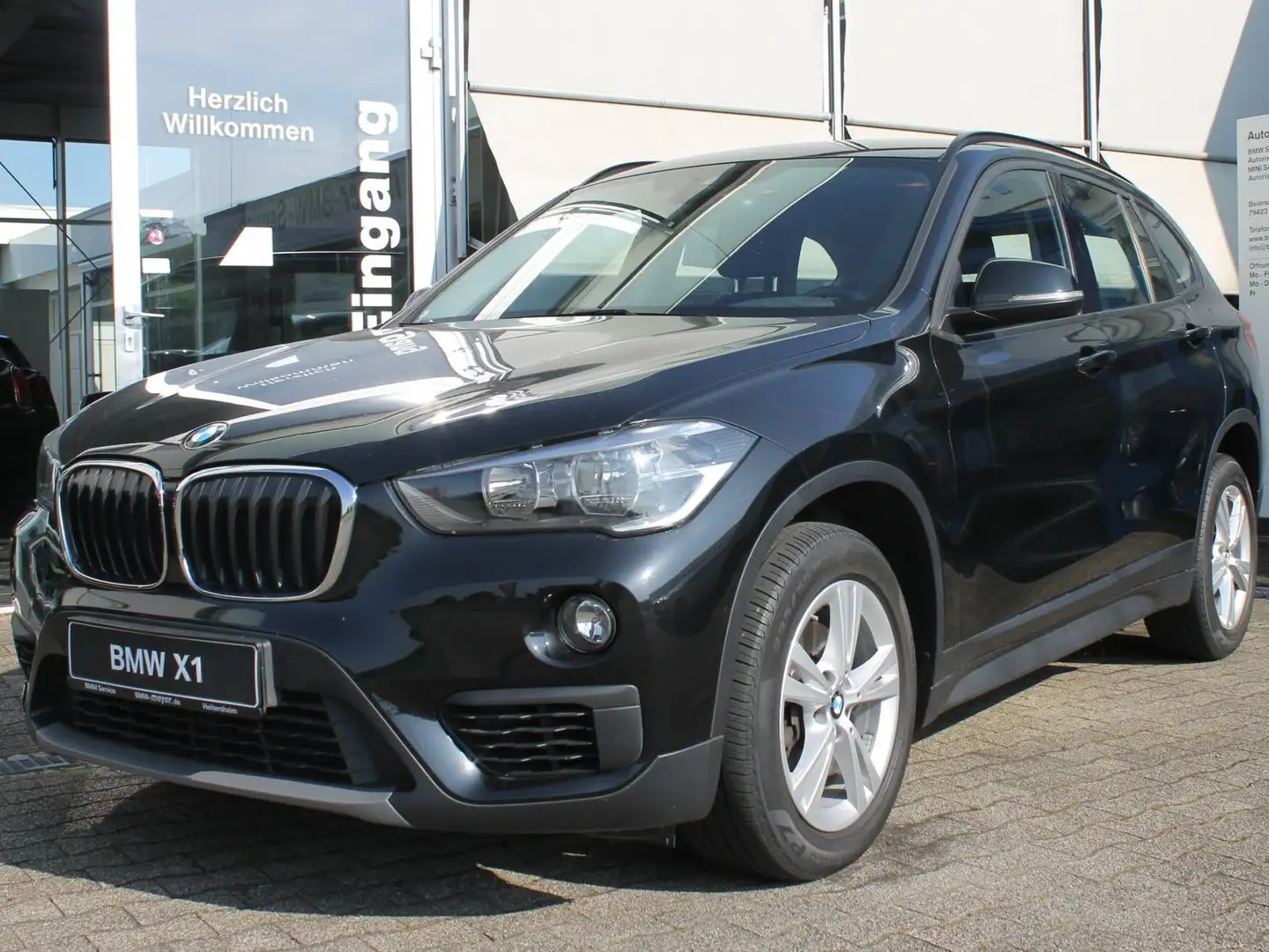 BMW X1 sDrive 18 i Advantage Noir - 1