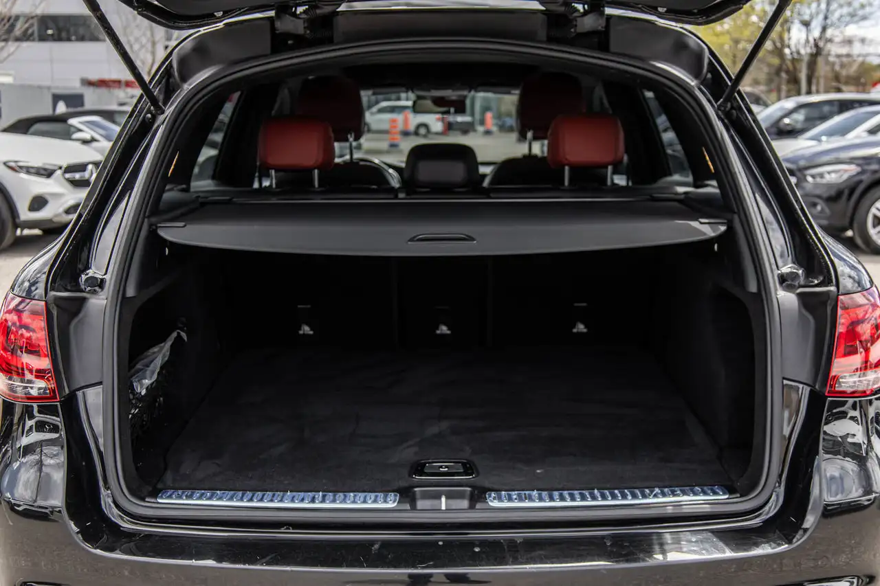 Mercedes-Benz GLC снимка Mercedes-Benz GLC