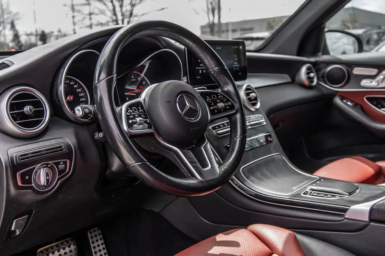 Mercedes-Benz GLC снимка Mercedes-Benz GLC
