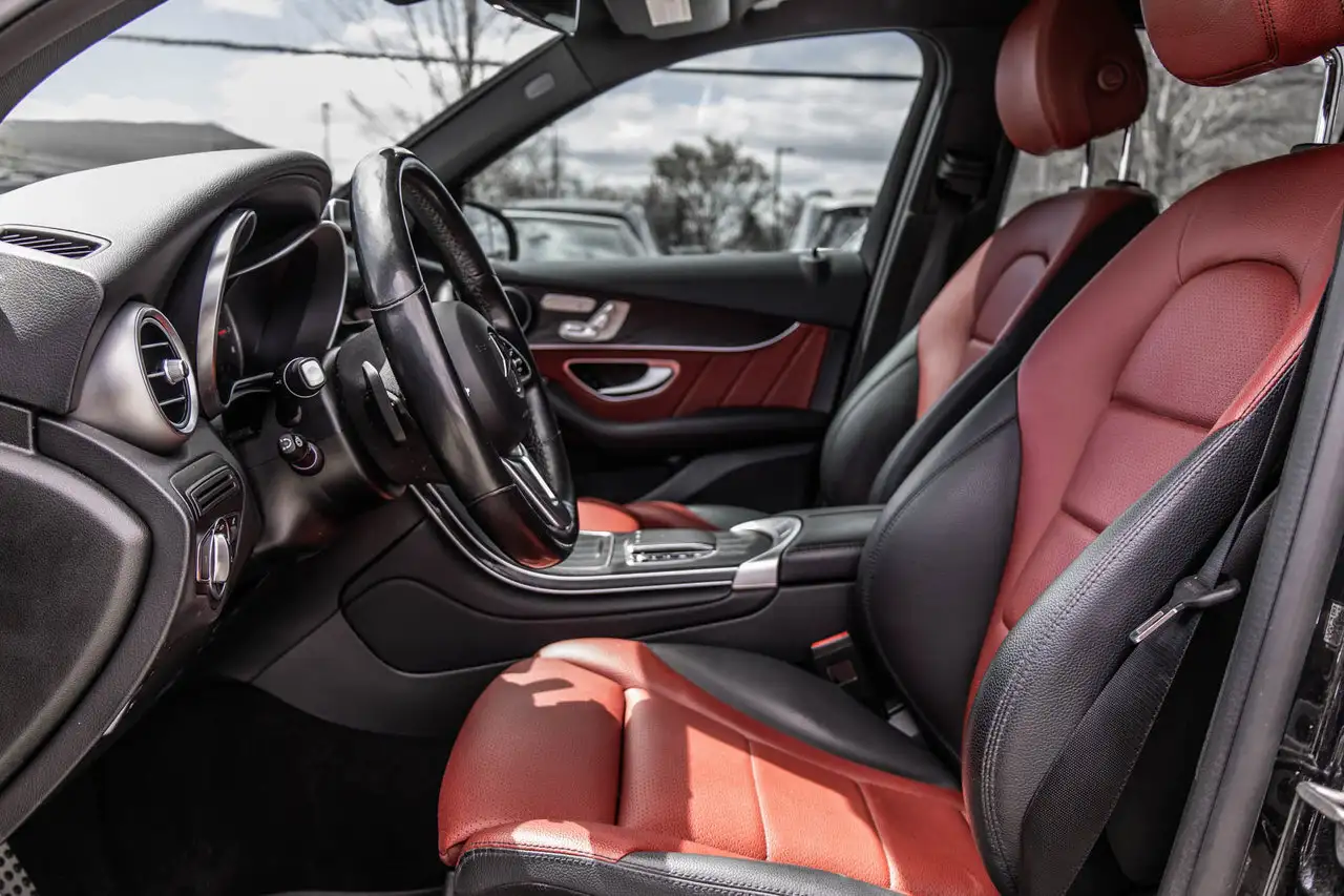 Mercedes-Benz GLC снимка Mercedes-Benz GLC