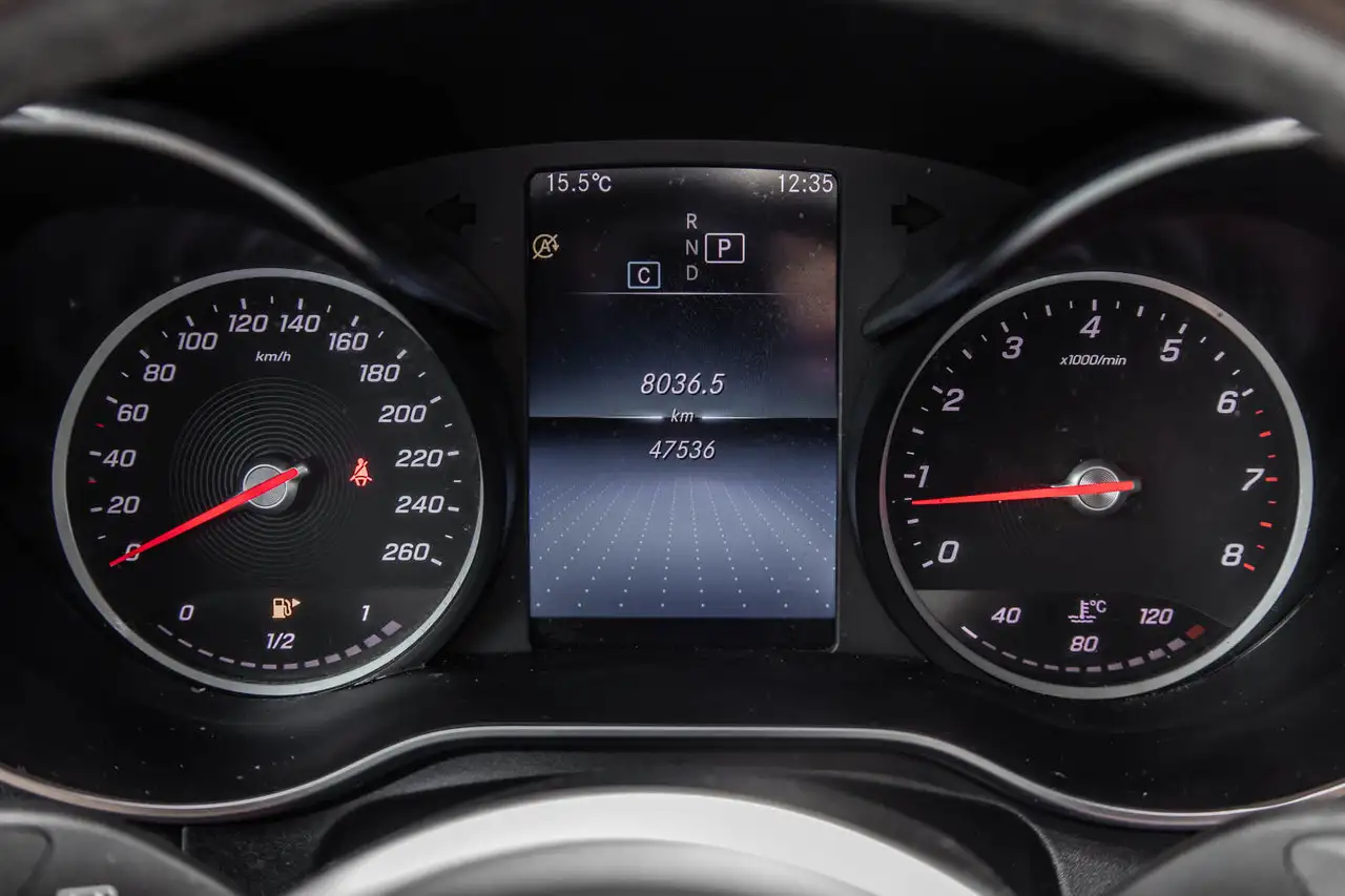 Mercedes-Benz GLC снимка Mercedes-Benz GLC