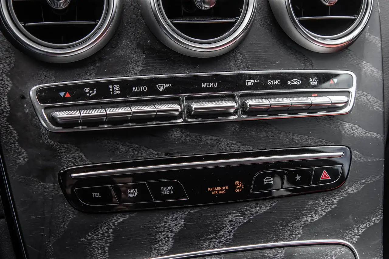 Mercedes-Benz GLC снимка Mercedes-Benz GLC
