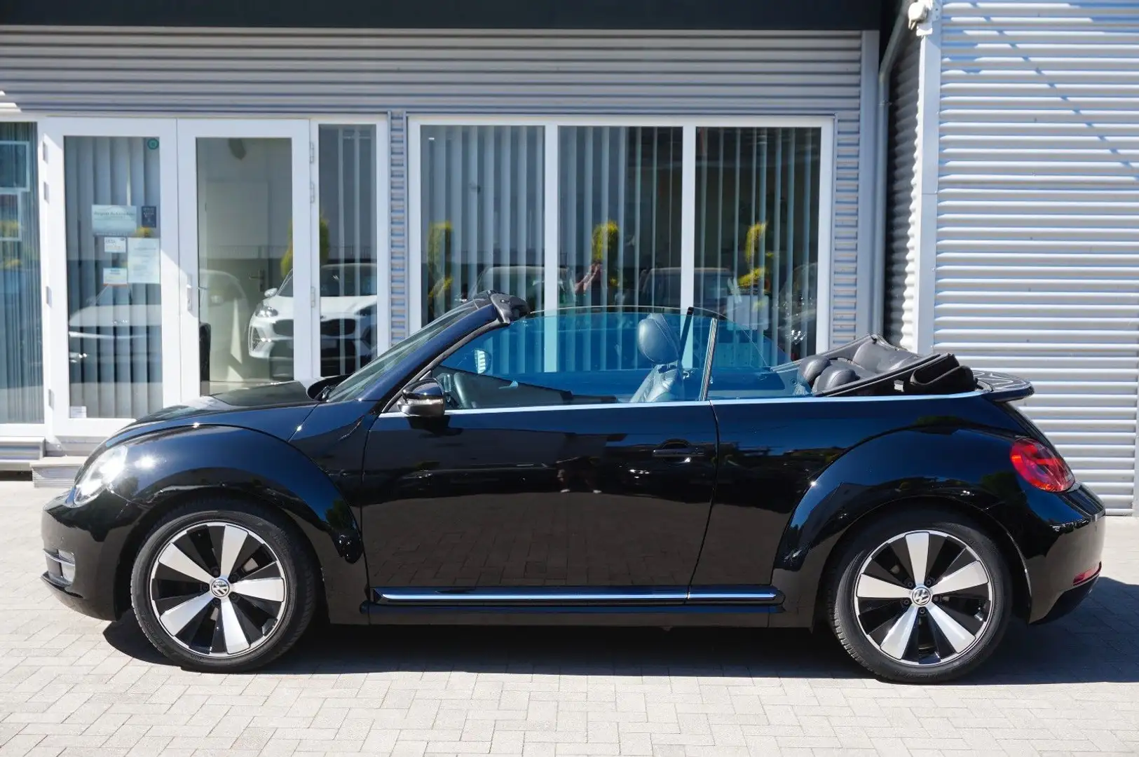 Volkswagen Beetle Cabriolet Exclusive Sport Navi Kam Fender Noir - 2