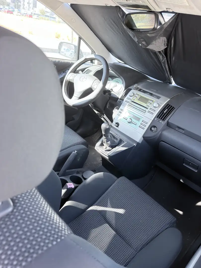 Toyota Corolla Verso 2.2D4D Sport 177 - 2