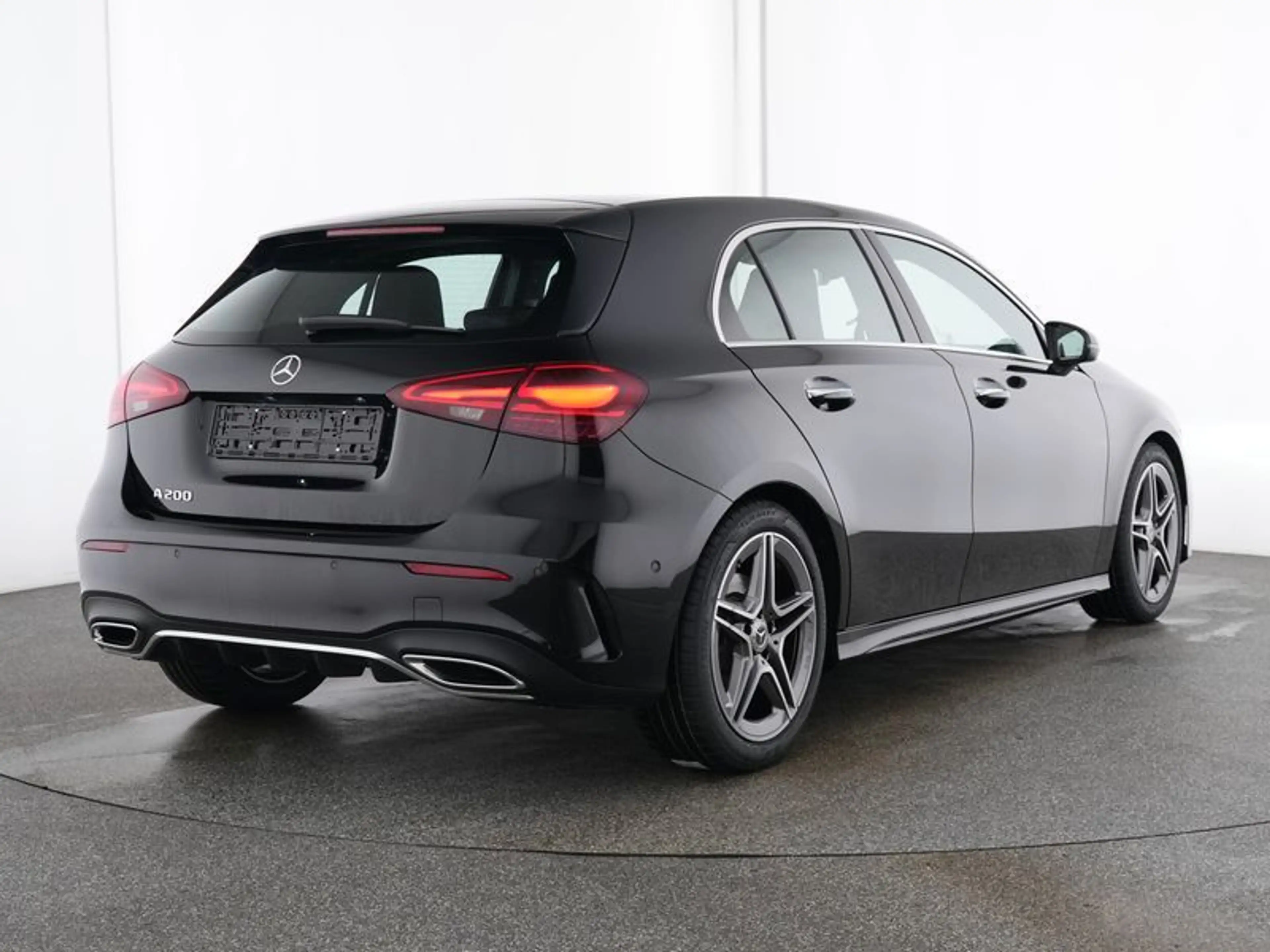Mercedes-Benz A 200 AMG+TOTW+AMBIENTE+PANO+KAM+LED+PERF AGA — photo 3