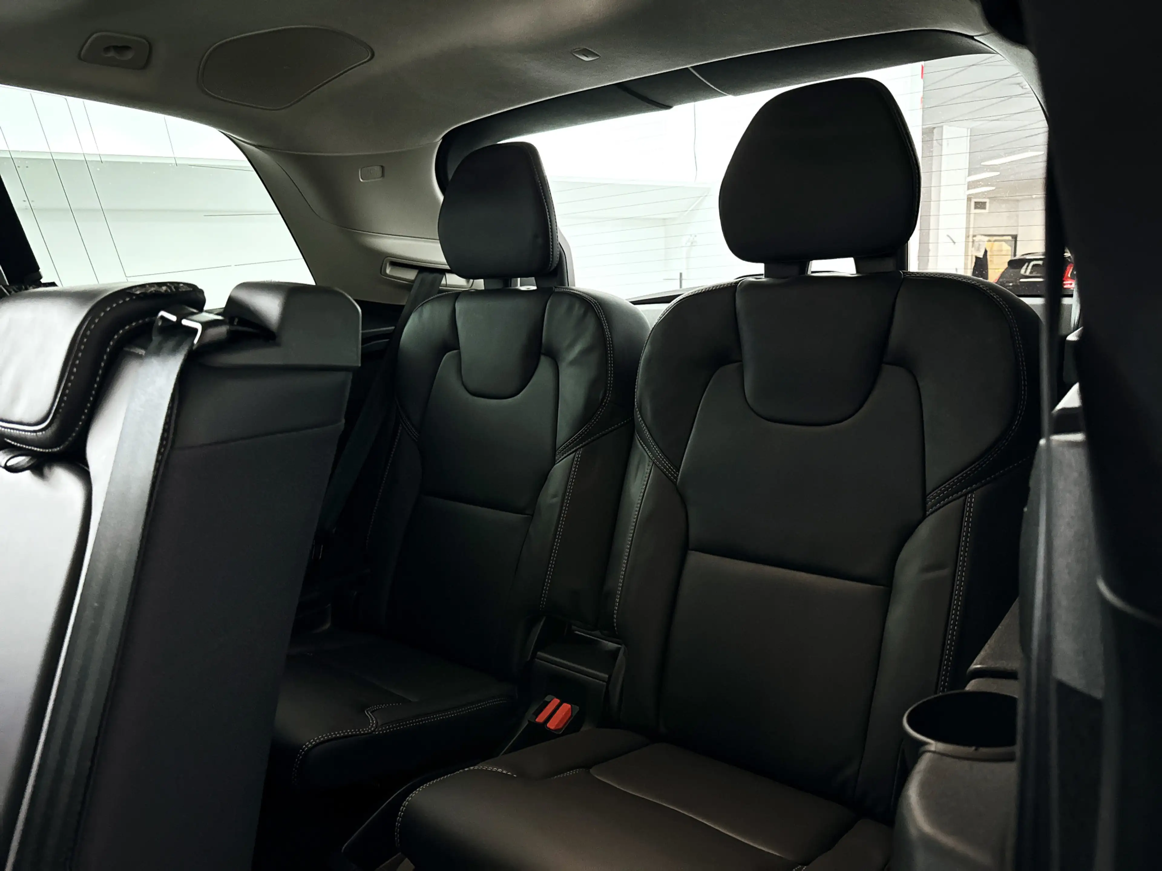 Volvo XC90 T8 Plug-in hybrid AWD Ultra Dark | SOH 100% | Pano — photo 14