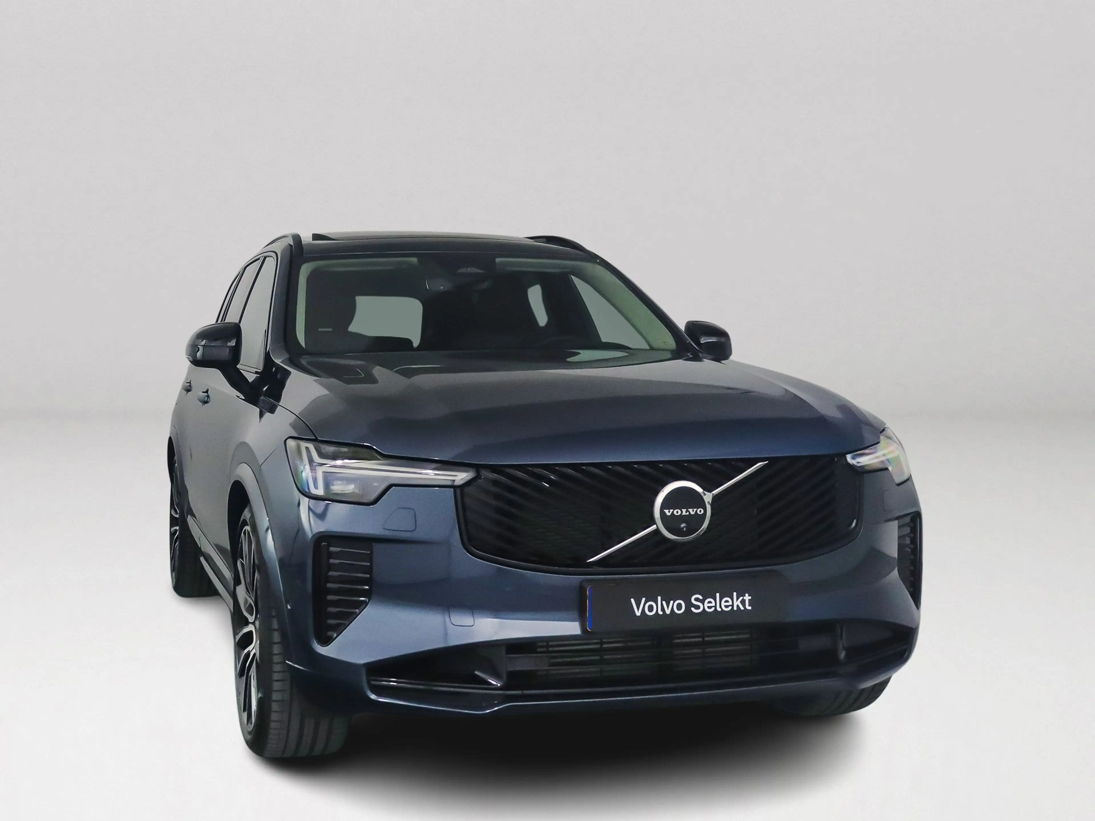 Volvo XC90 T8 Plug-in hybrid AWD Ultra Dark | SOH 100% | Pano — photo 11